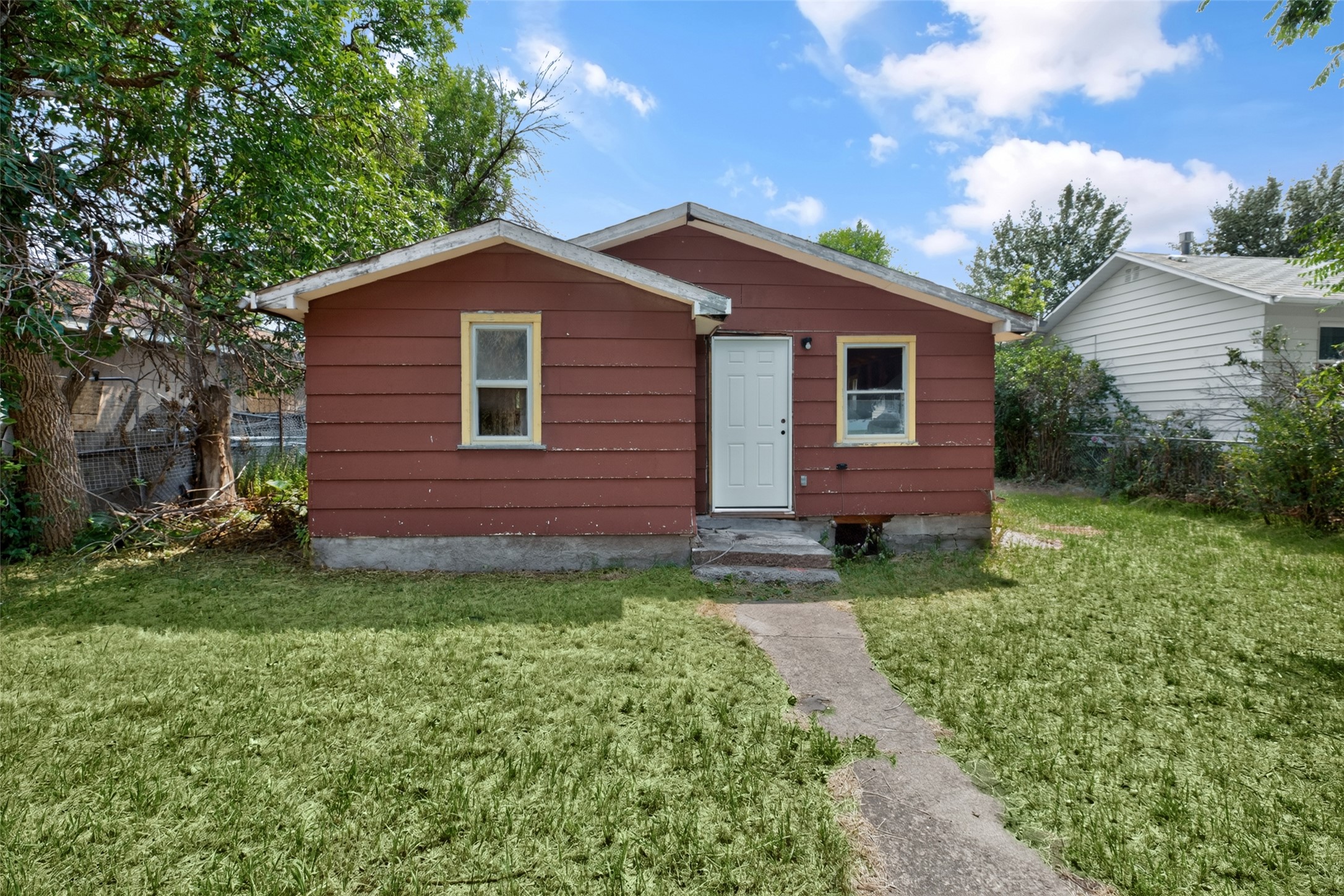 1010 6th Avenue NW Property Photo 1