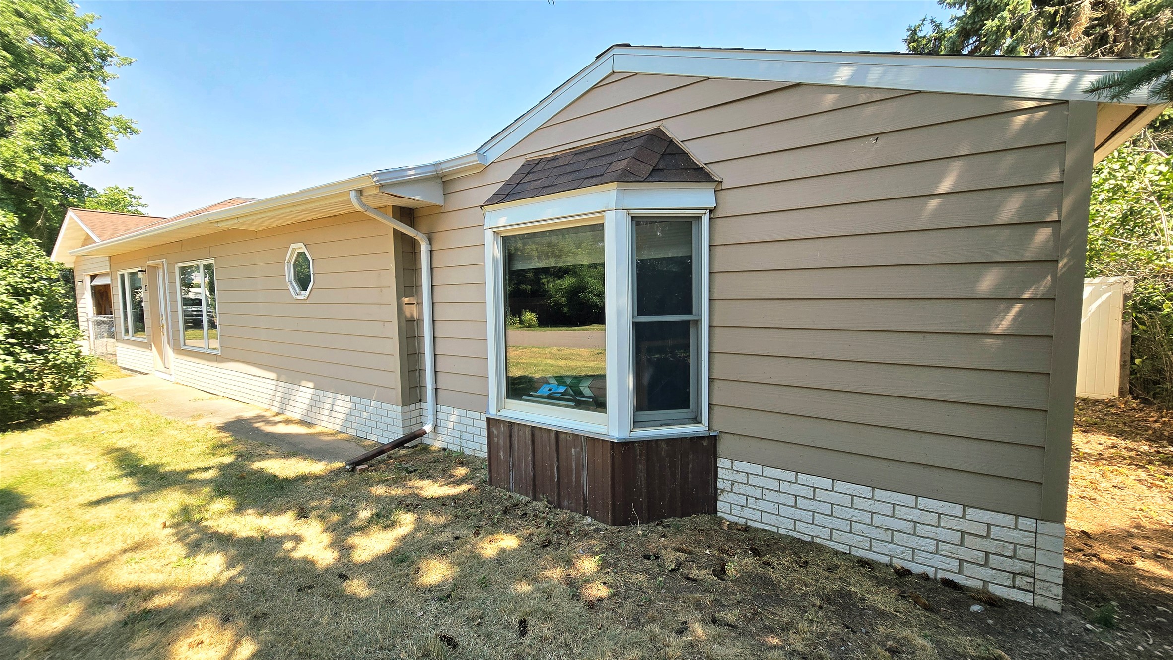 27 Meyer Avenue Property Photo 25