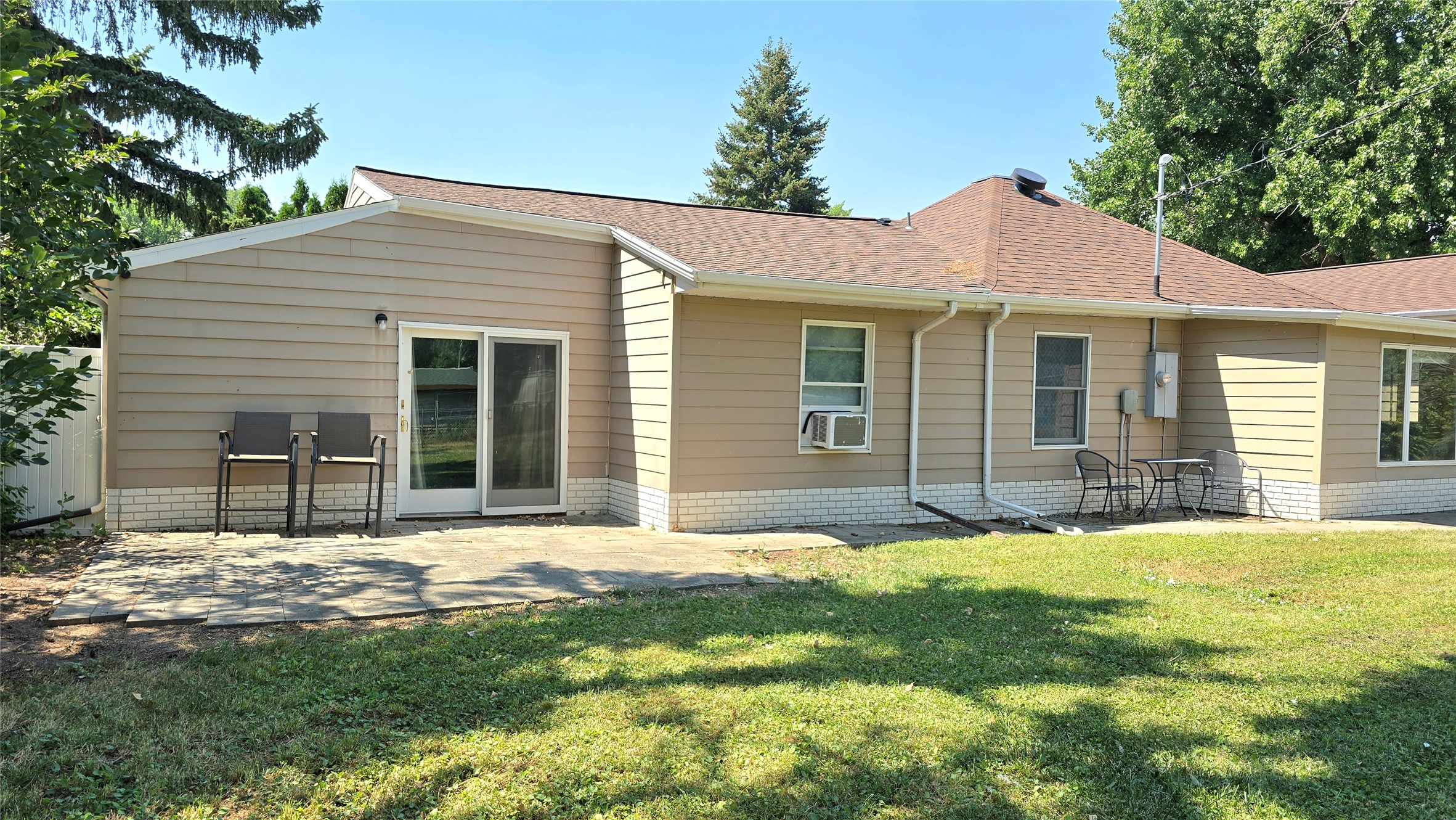 27 Meyer Avenue Property Photo 36