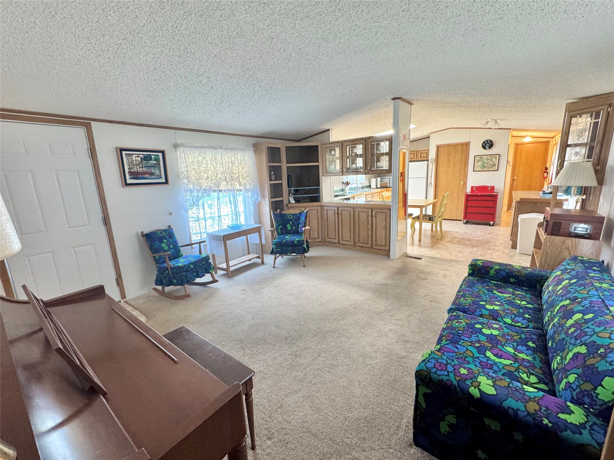 204 N Travois Property Photo 4