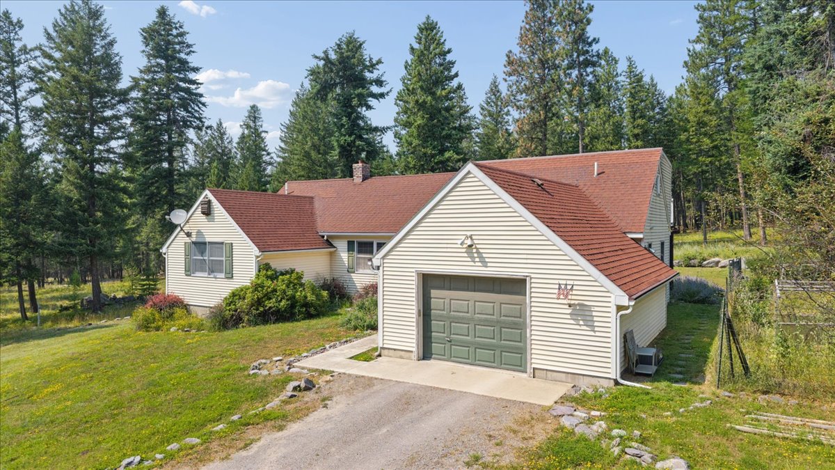 694 Boulder Ridge Trail Property Photo 3
