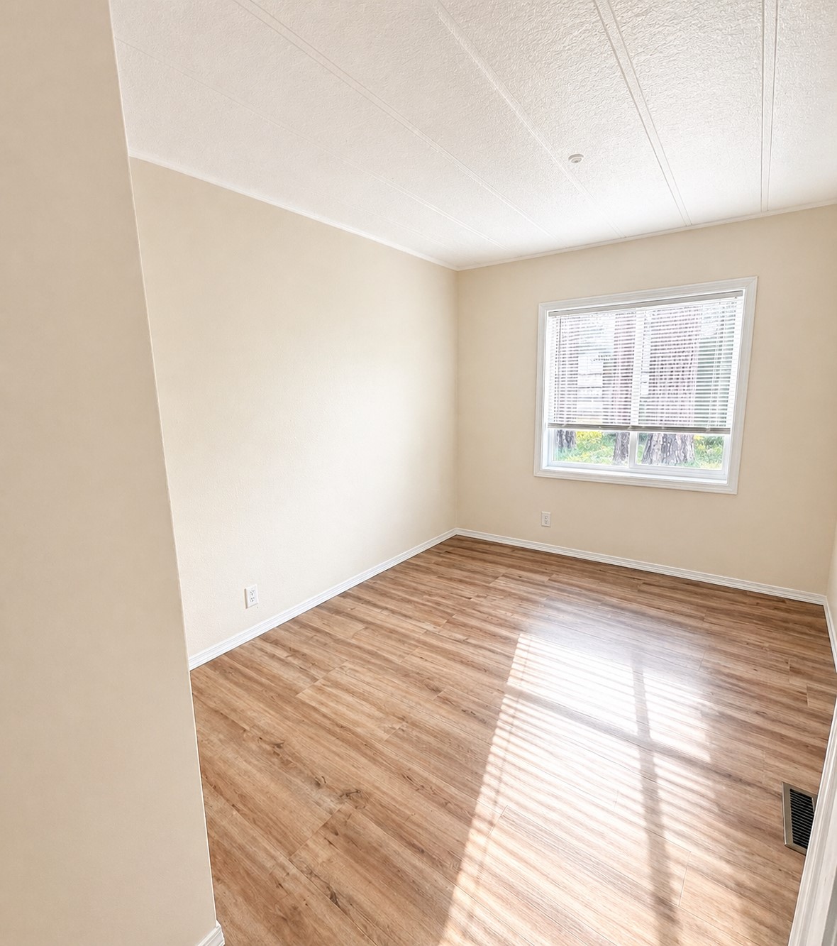 536 Cheery Lynn Road Property Photo 10