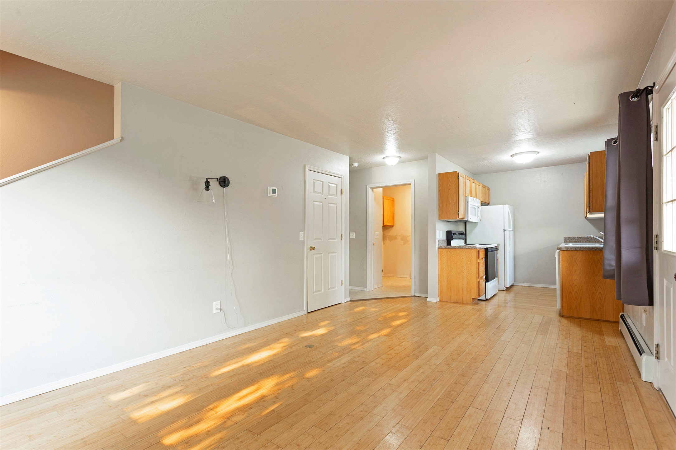 1341 Bulwer Street B Property Photo 9