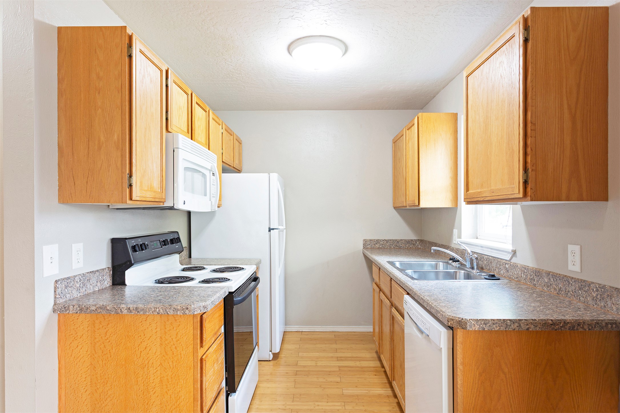 1341 Bulwer Street B Property Photo 10