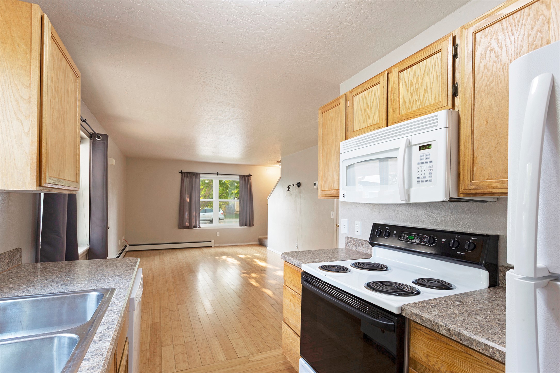 1341 Bulwer Street B Property Photo 13