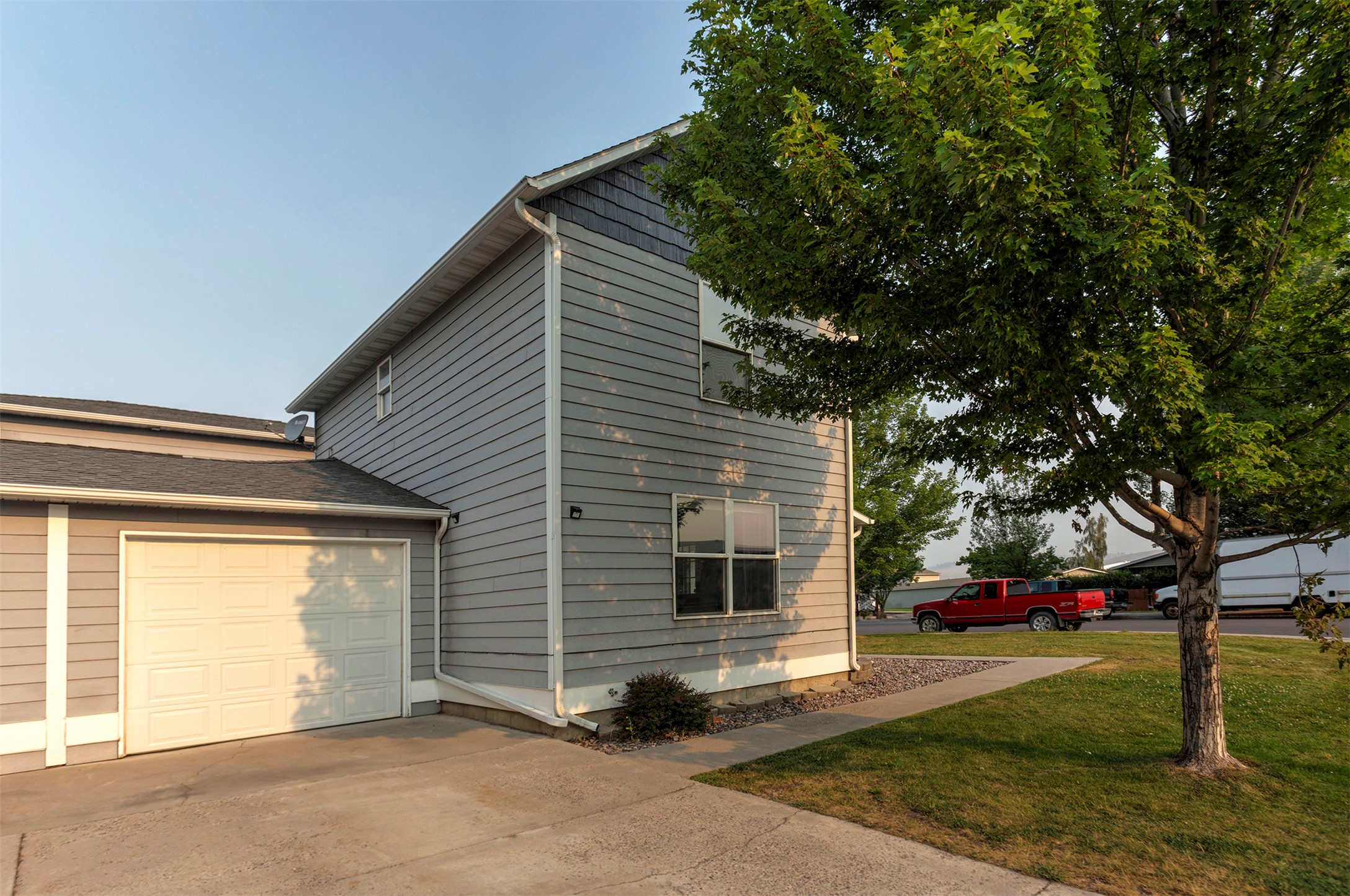 1341 Bulwer Street B Property Photo 25