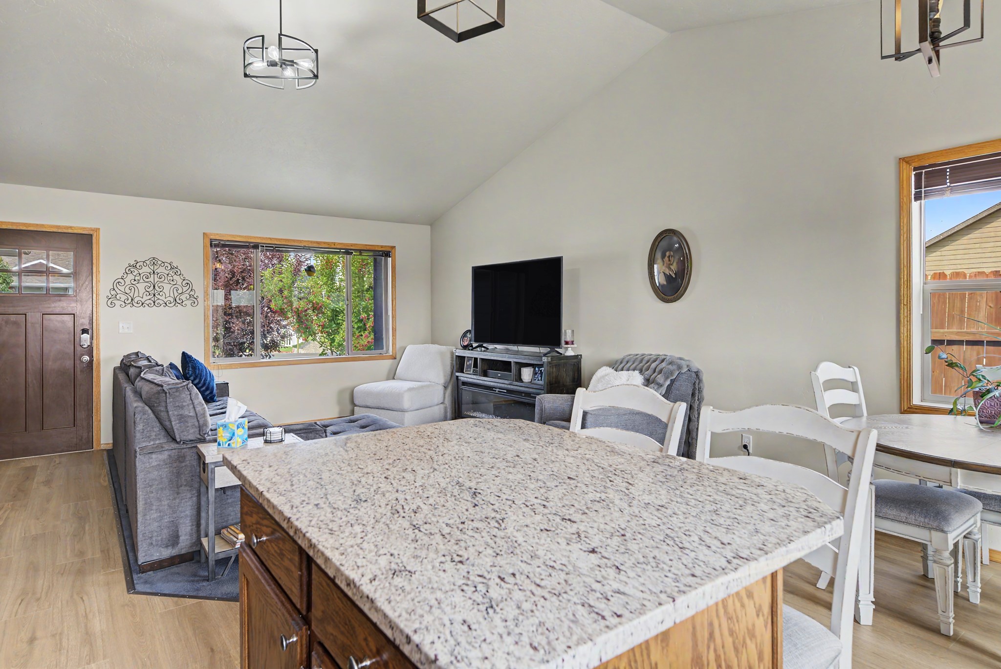 5282 Glacier Point Loop Property Photo 10