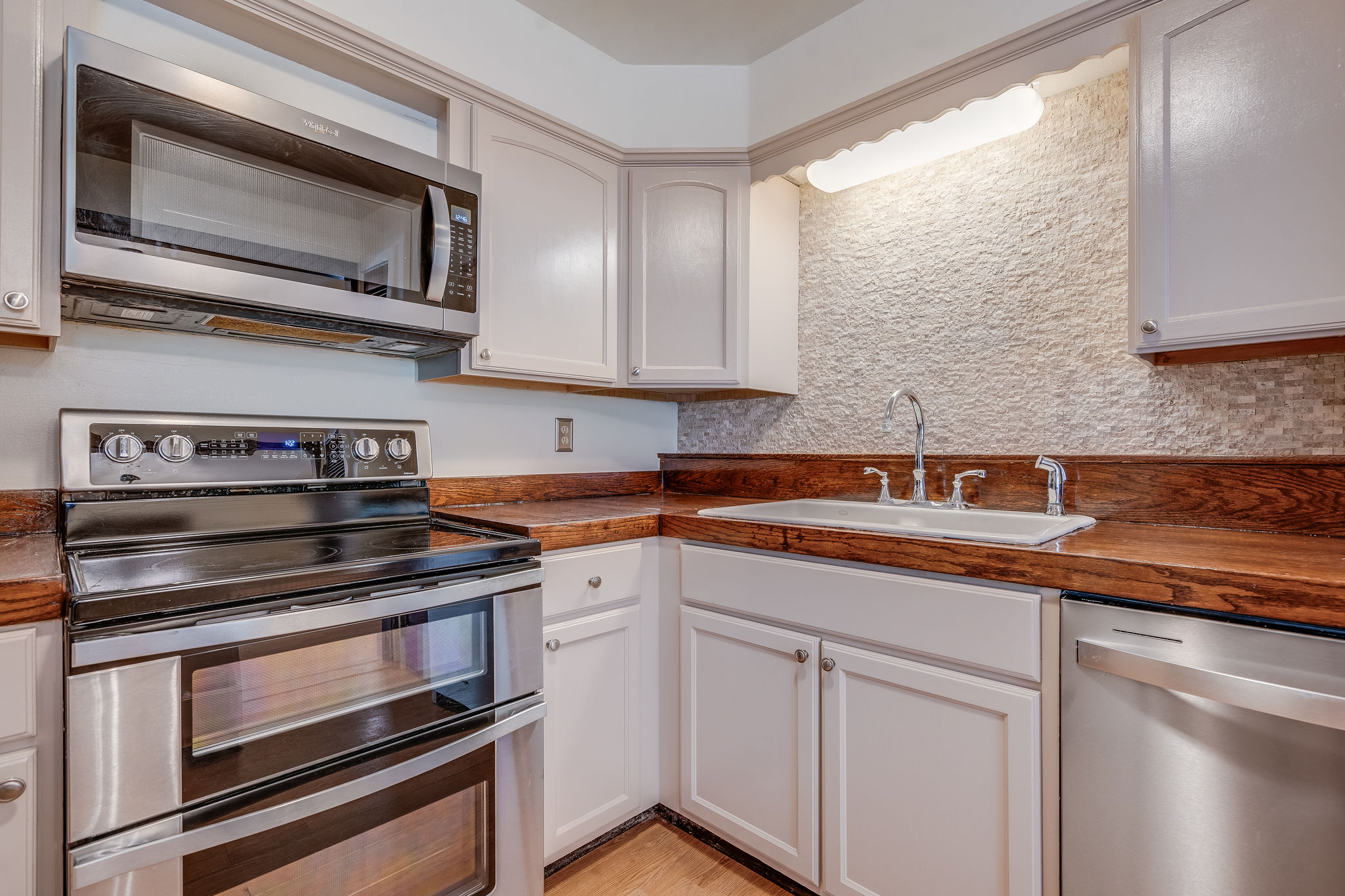 244 Bench Drive Property Photo 8