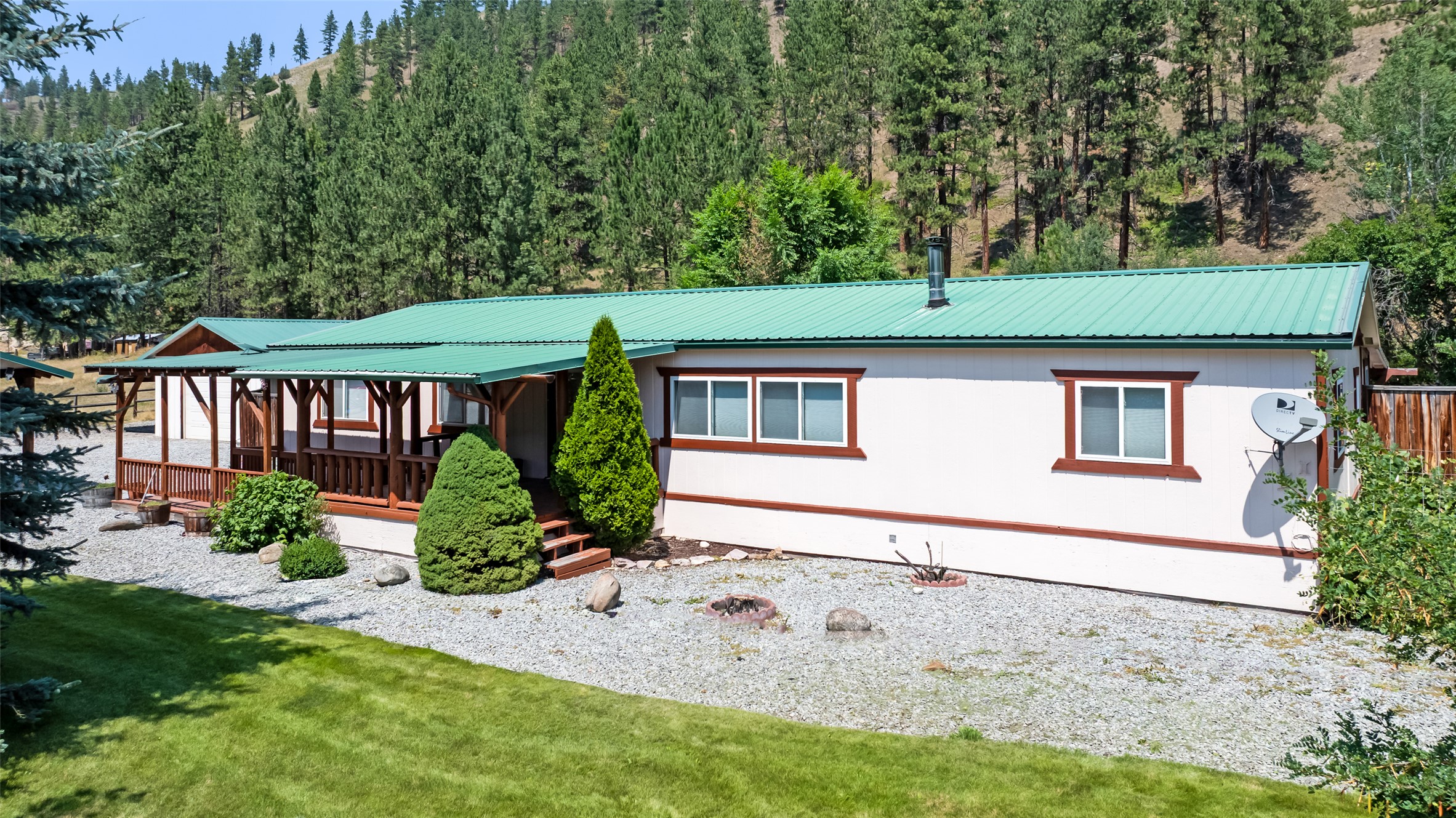 17000 Highway 12 W Property Photo 3