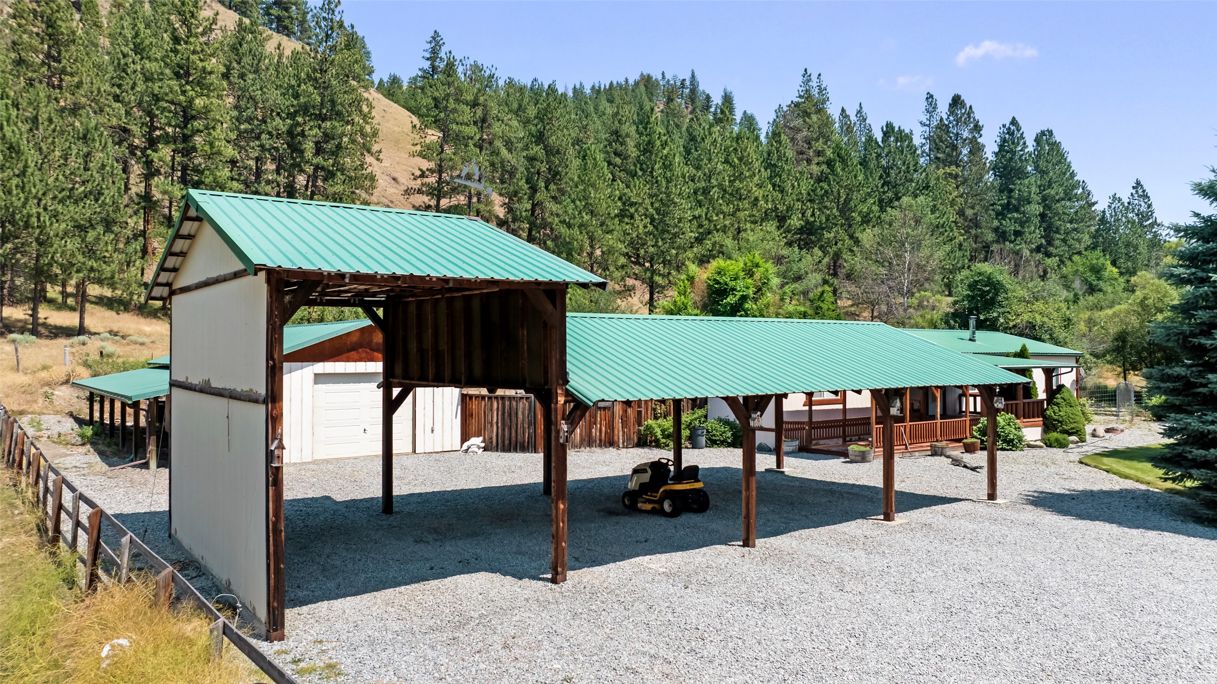 17000 Highway 12 W Property Photo 4