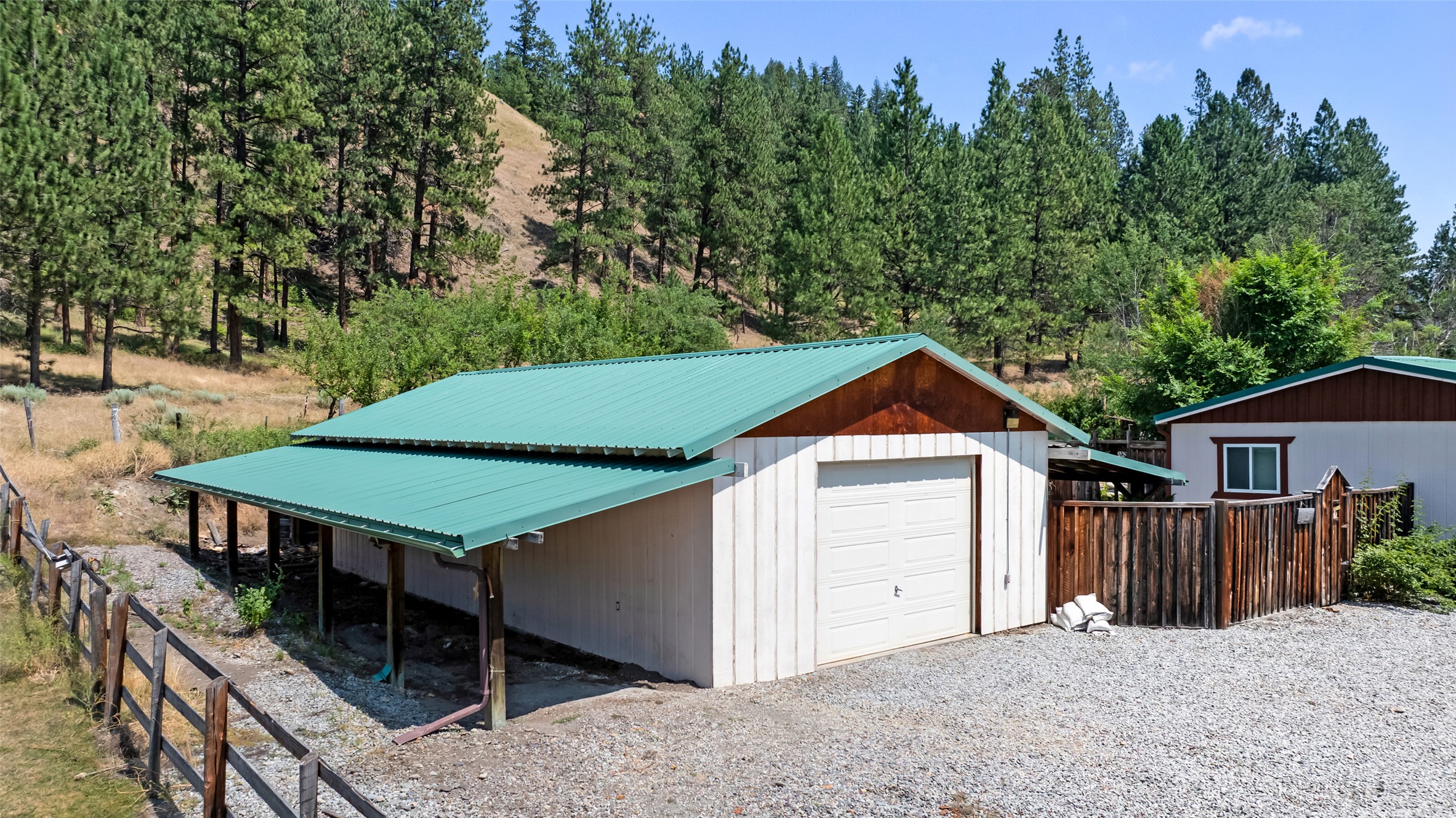 17000 Highway 12 W Property Photo 38