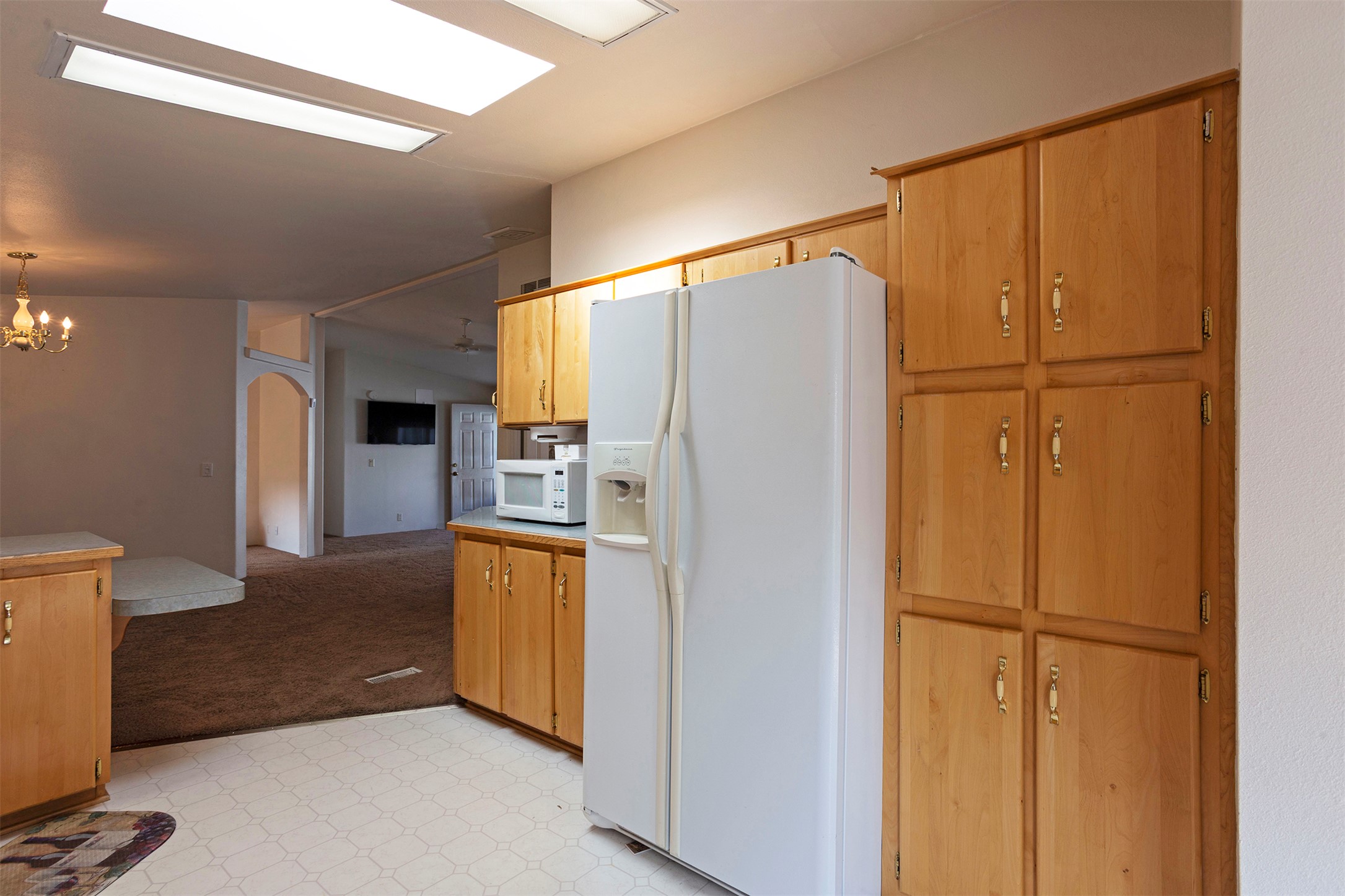 2426 Mcintosh Loop Property Photo 12