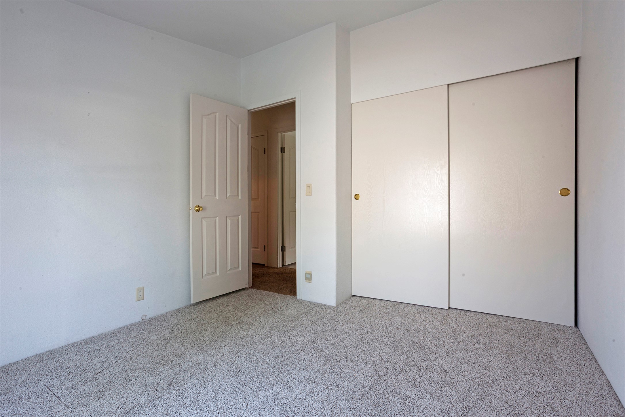 2426 Mcintosh Loop Property Photo 21