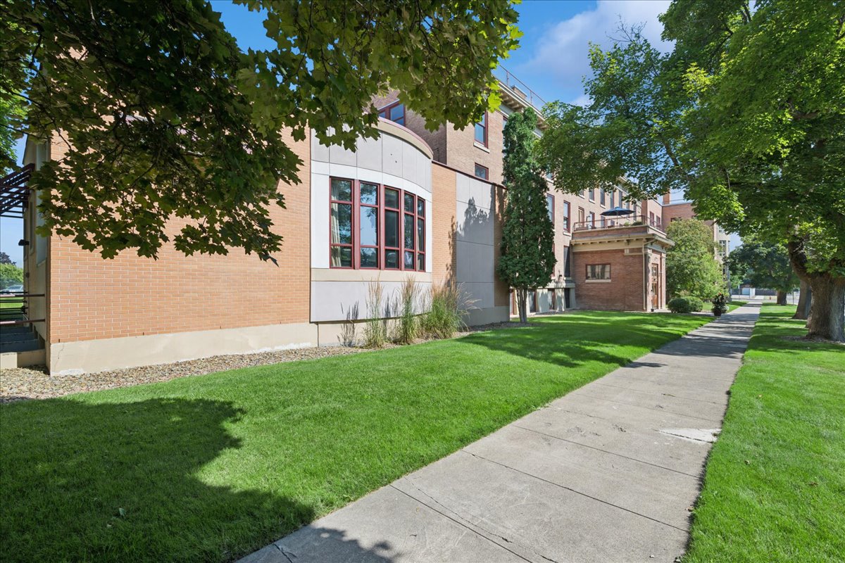 723 5th Avenue E B22c Property Photo 20