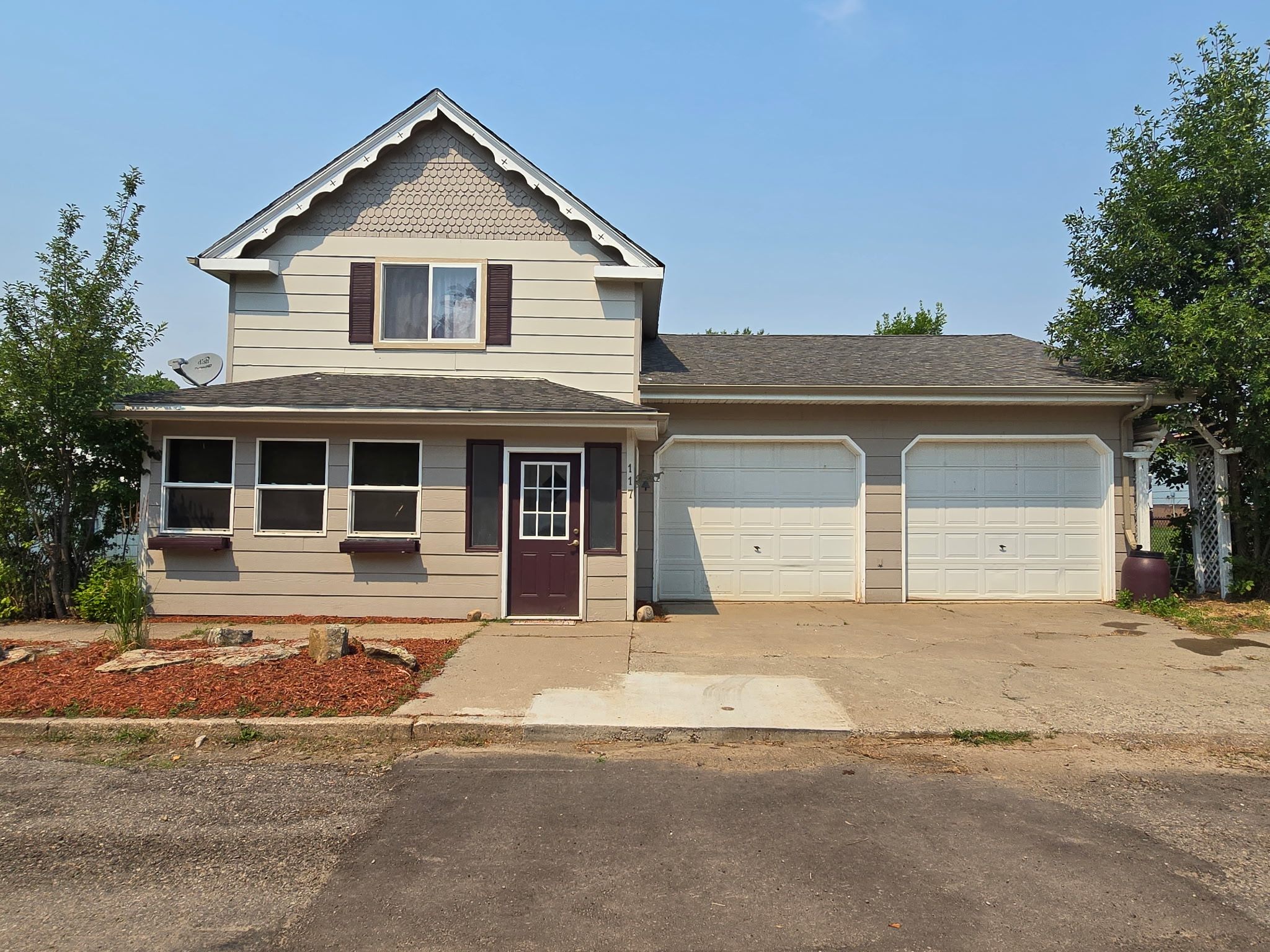 117 2nd Avenue S Property Photo 1