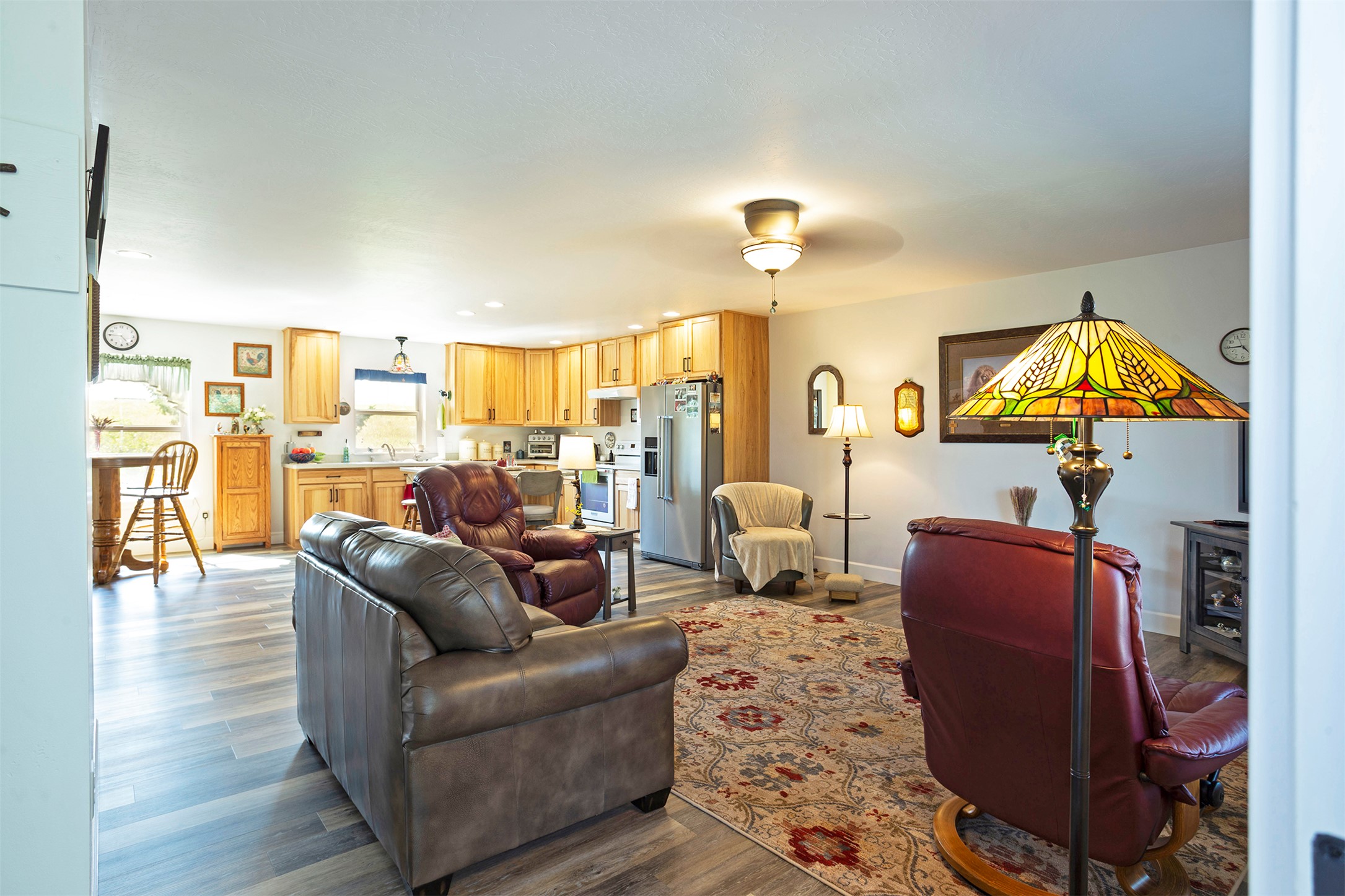 6895 Deschamps Lane Property Photo 10