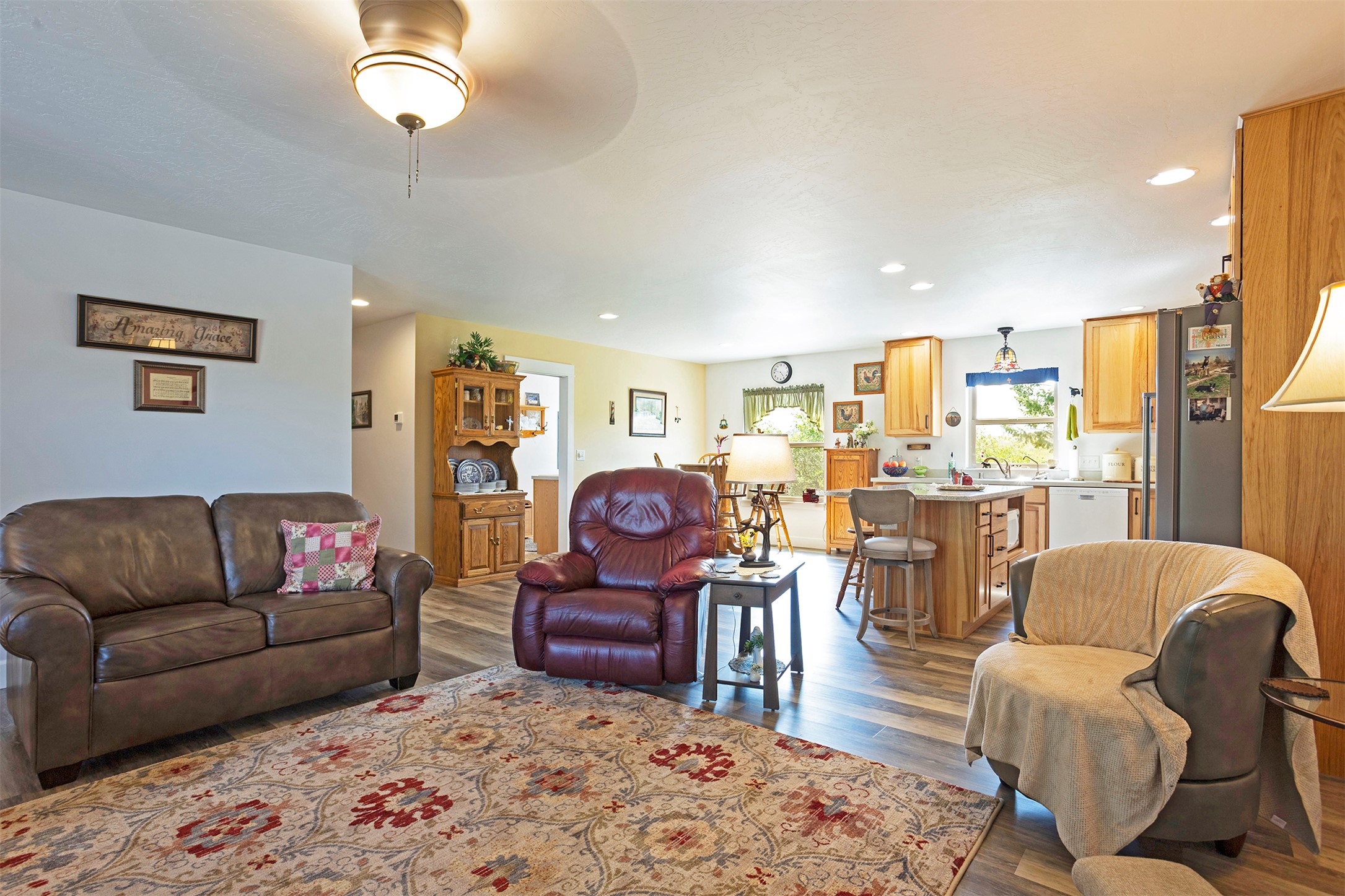 6895 Deschamps Lane Property Photo 13