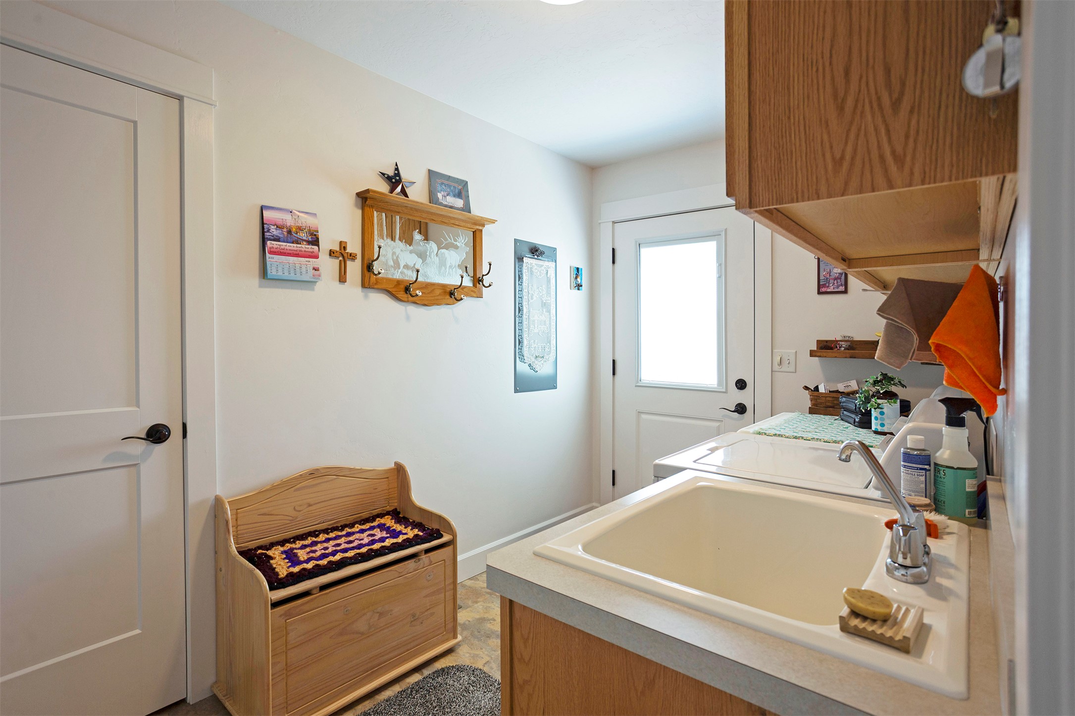 6895 Deschamps Lane Property Photo 14