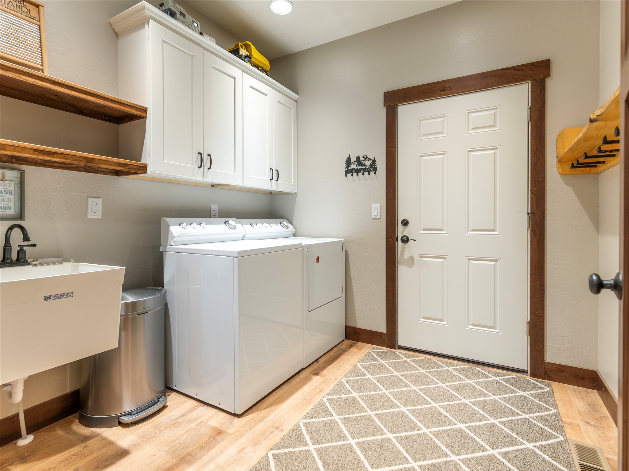57 Triple J Loop Property Photo 43