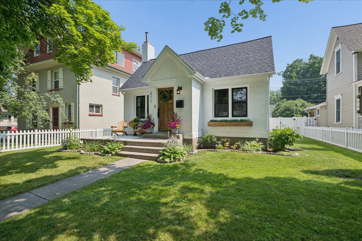 311 5th Avenue E Property Photo 6