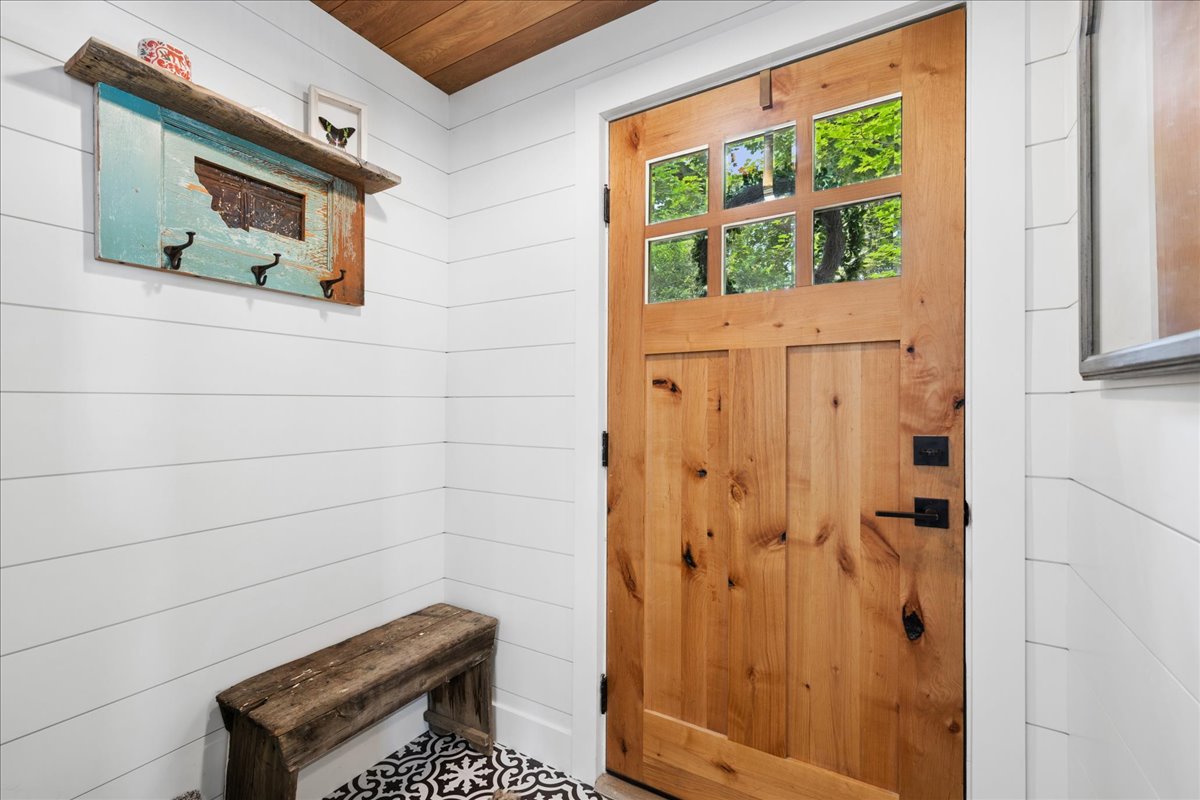 311 5th Avenue E Property Photo 9