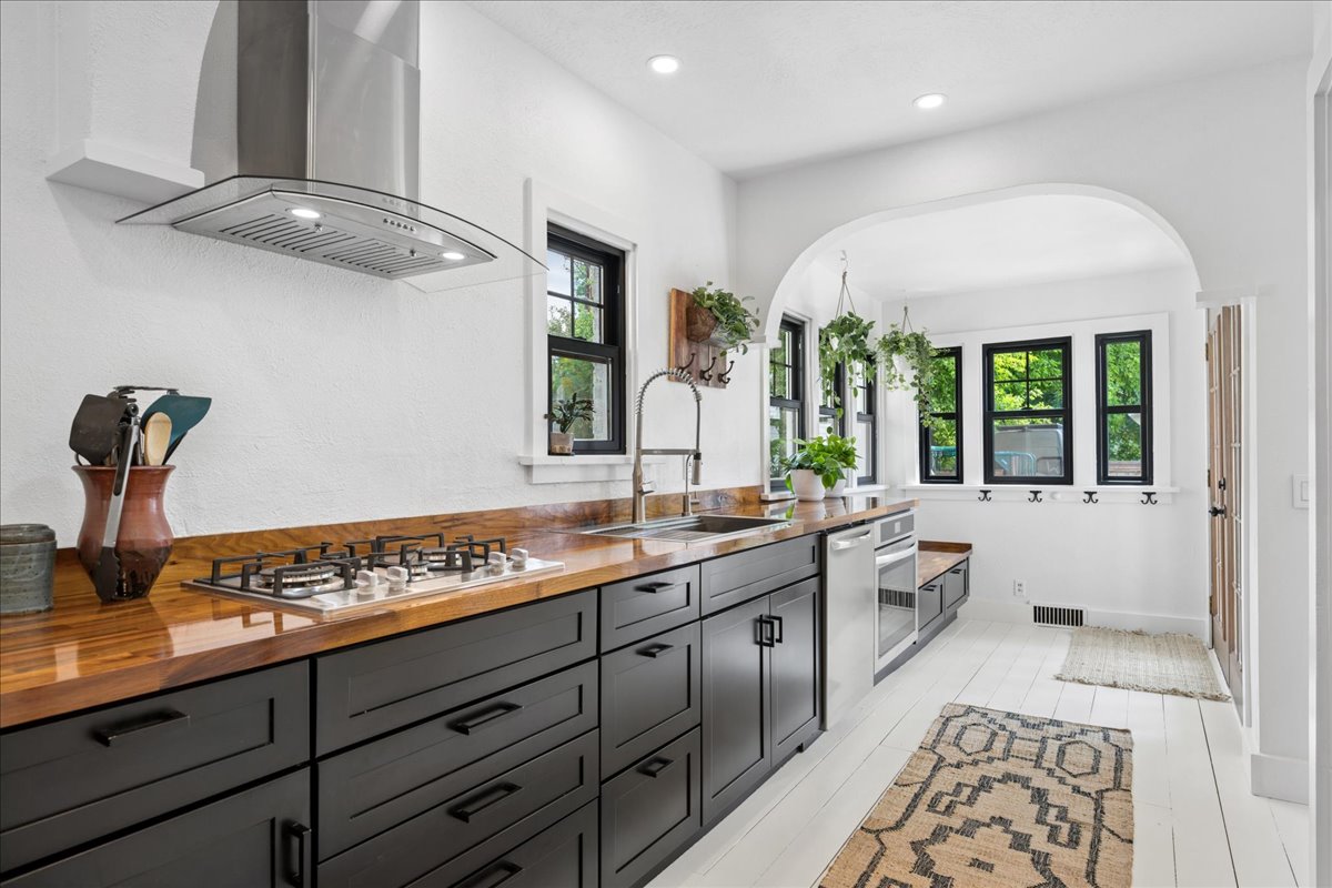311 5th Avenue E Property Photo 19