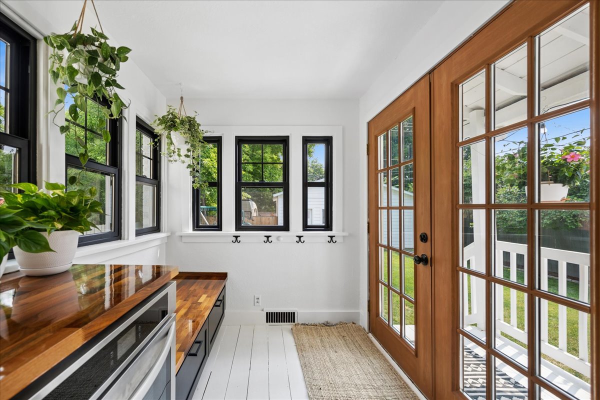 311 5th Avenue E Property Photo 21