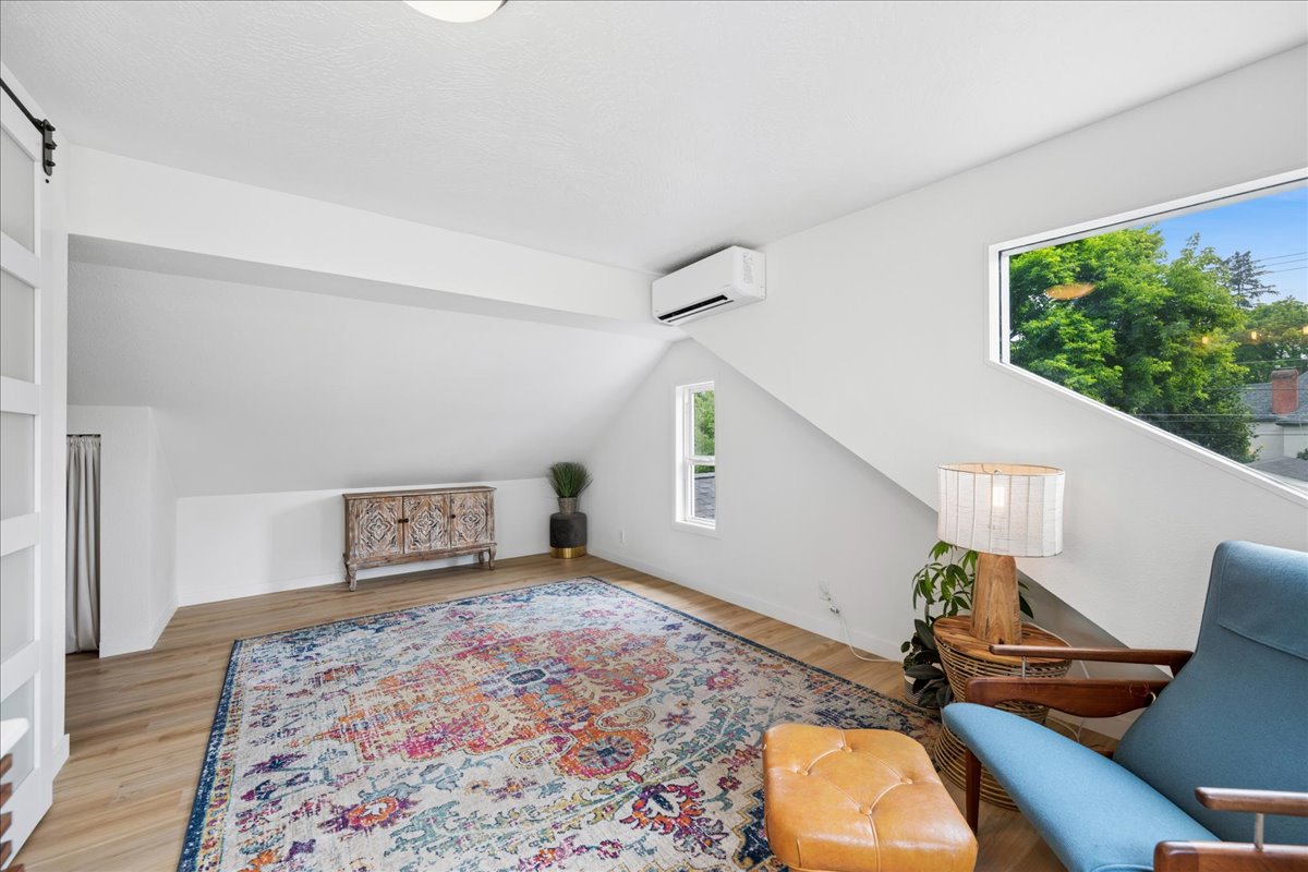 311 5th Avenue E Property Photo 39