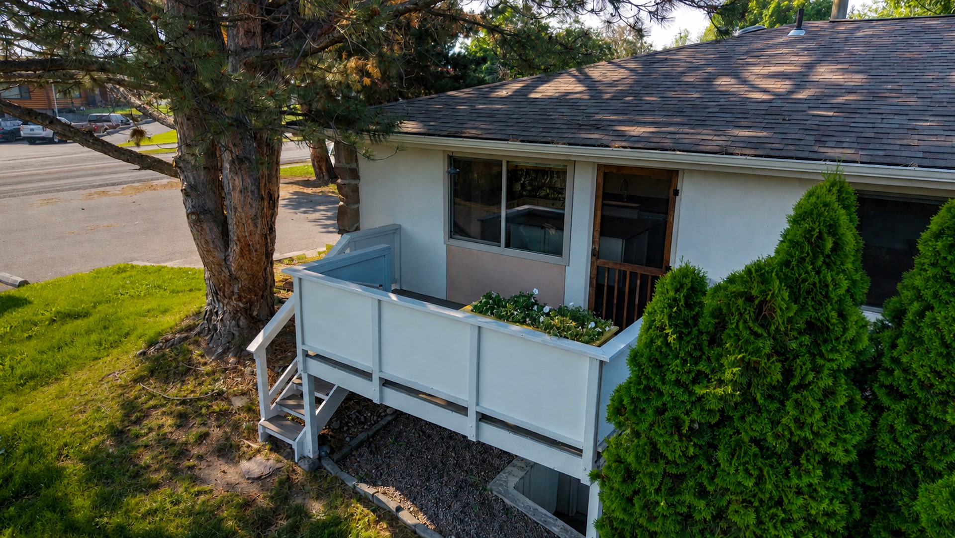 1625 Clements Road Property Photo 1