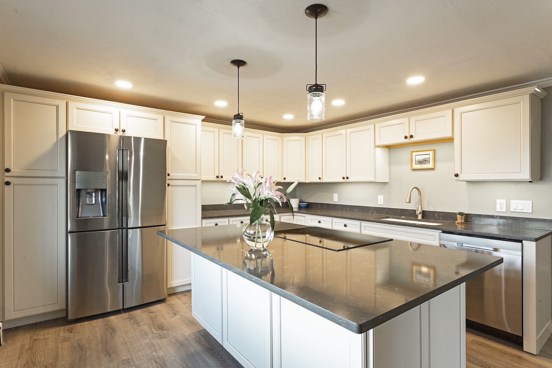 1625 Clements Road Property Photo 4