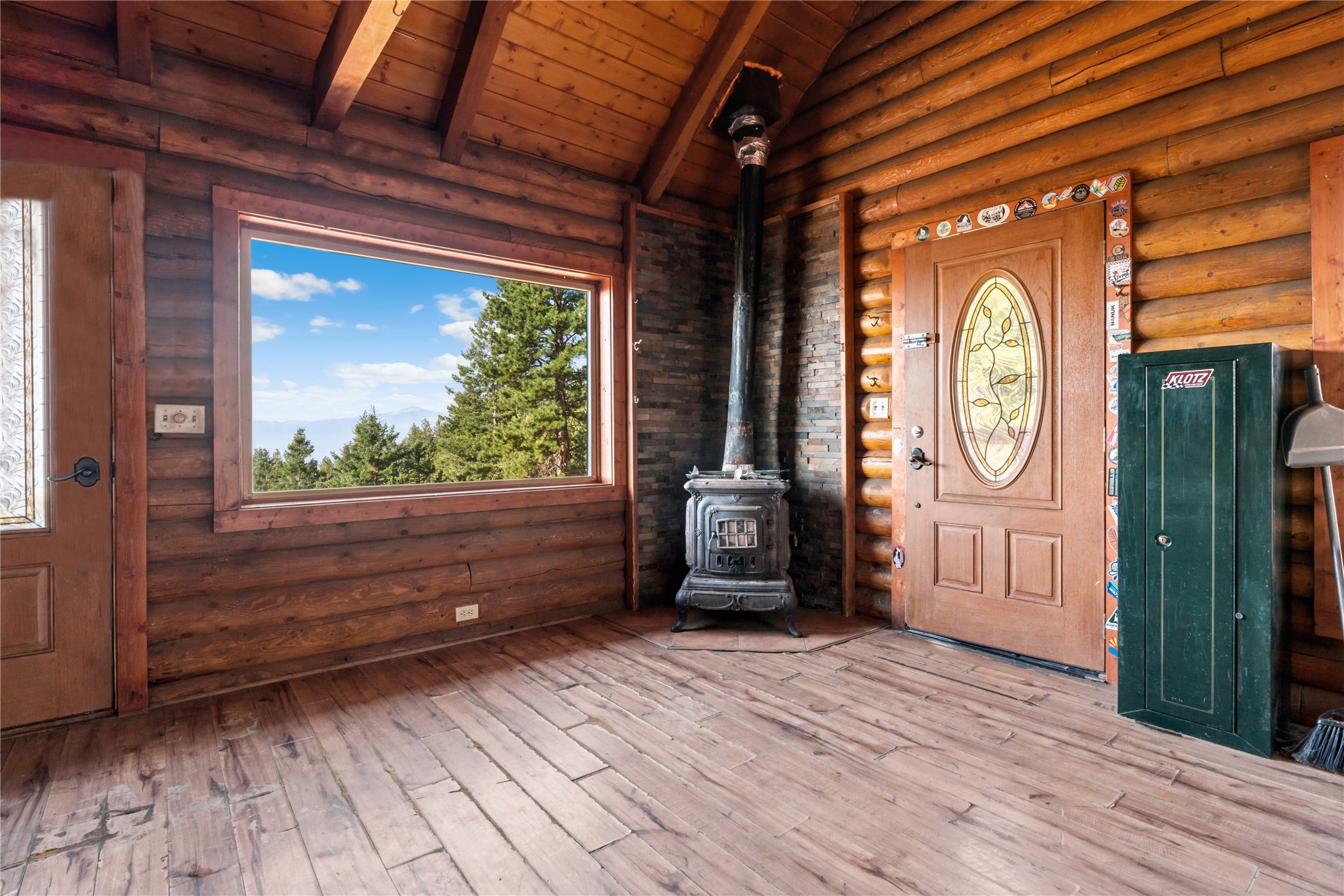 18371 High Mountain View Property Photo 5