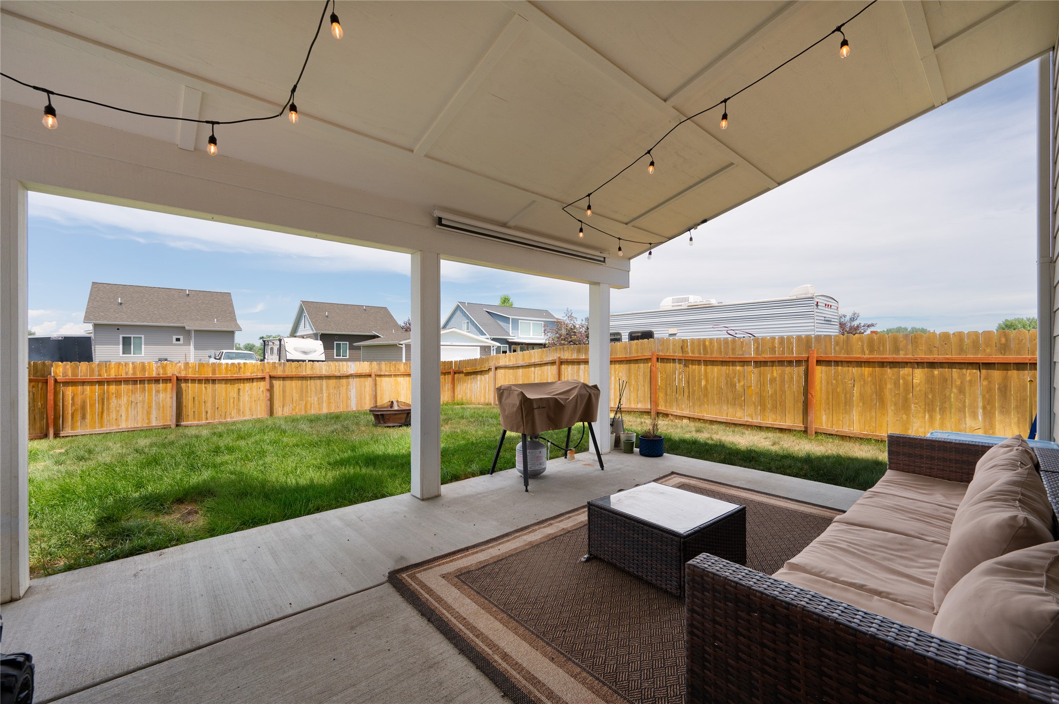 638 W Adams Street Property Photo 4