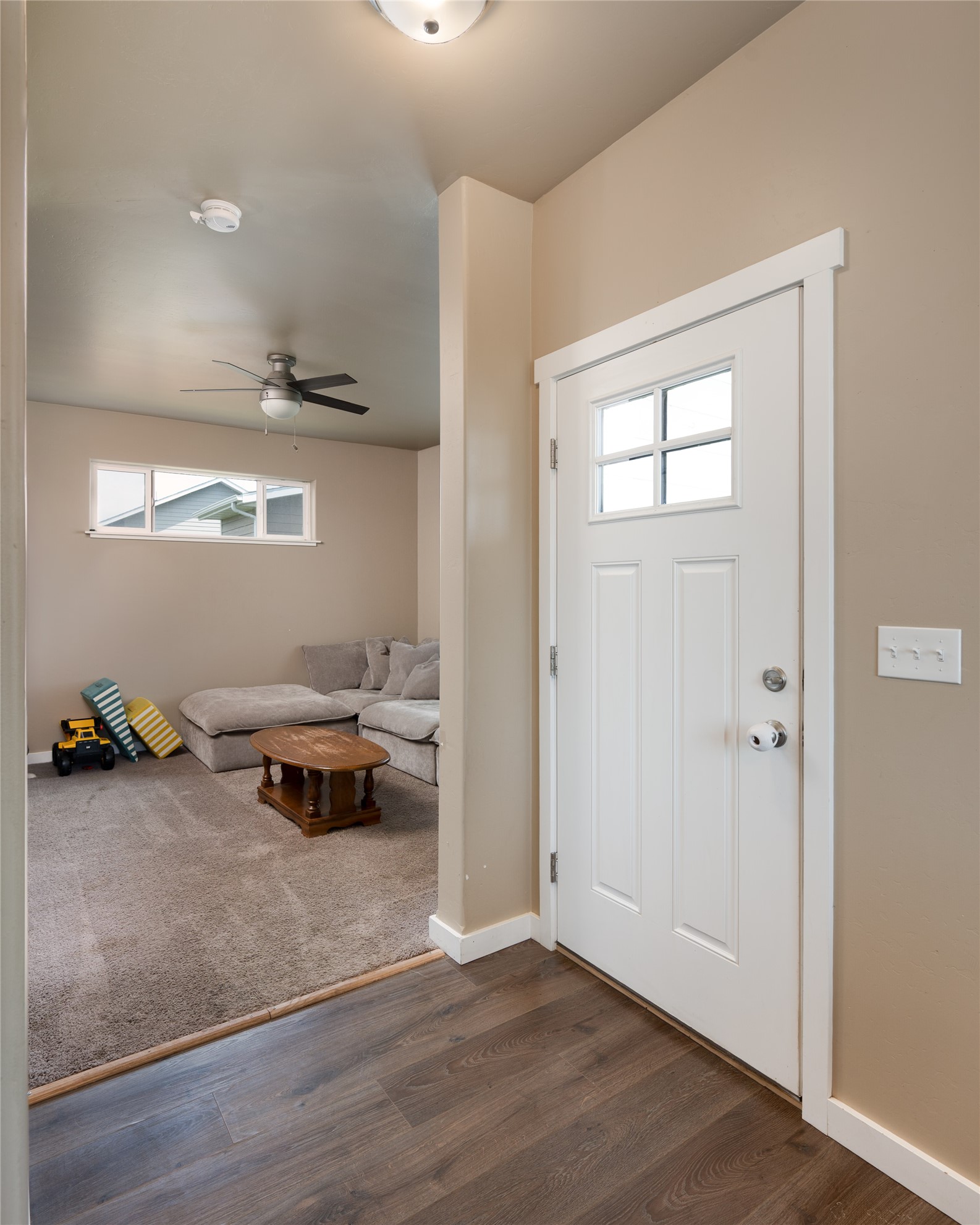 638 W Adams Street Property Photo 5