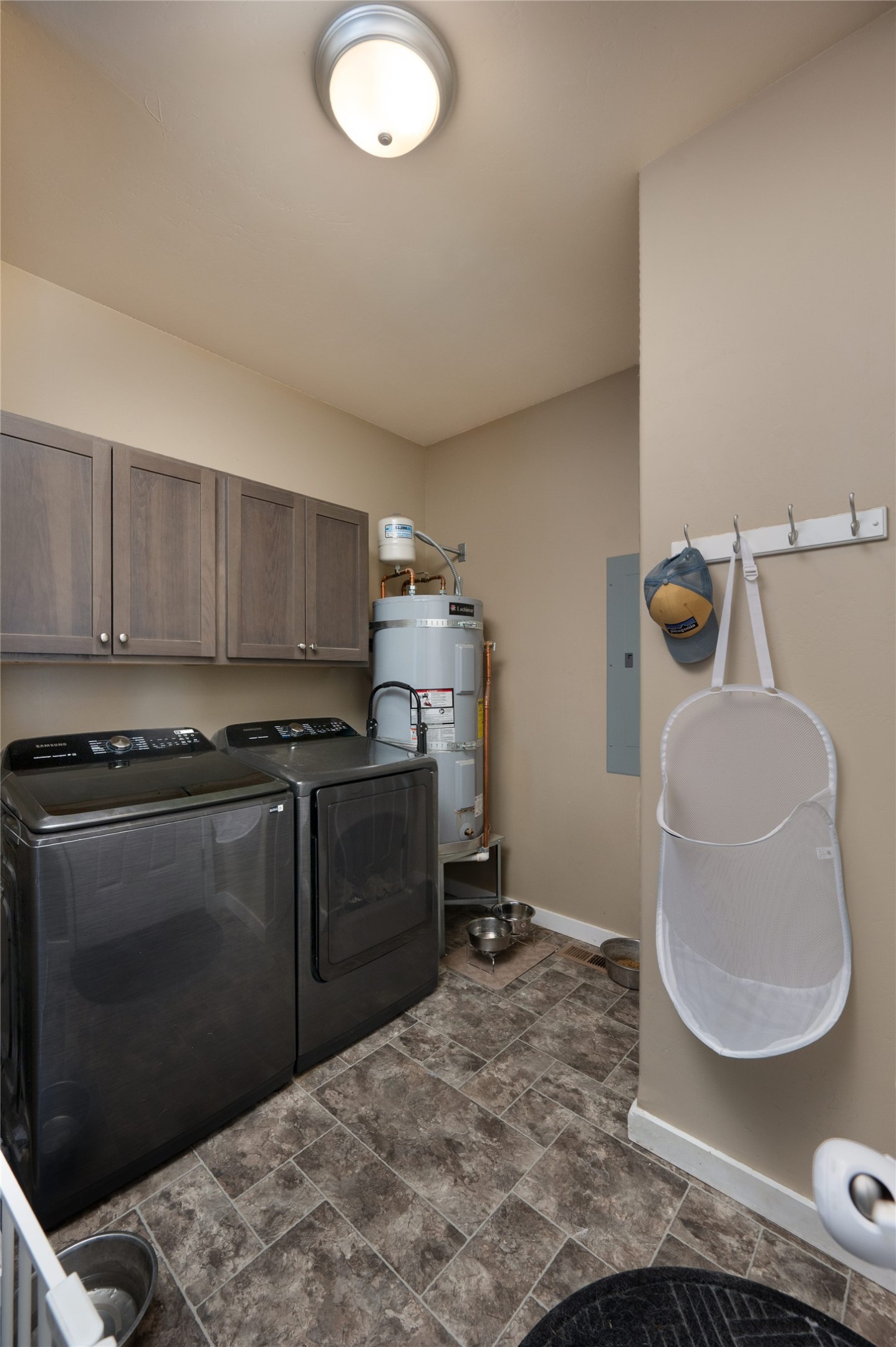 638 W Adams Street Property Photo 10