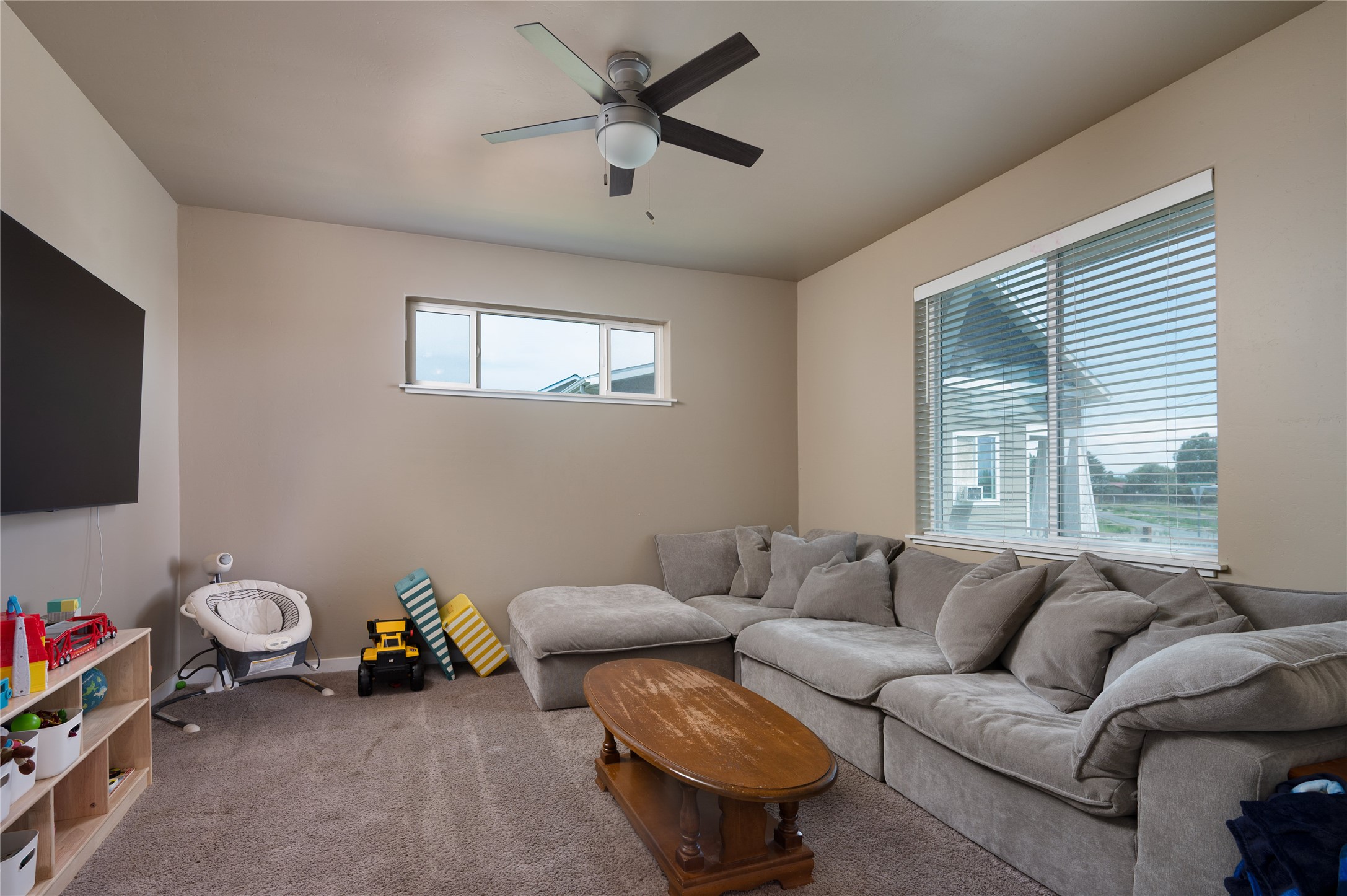 638 W Adams Street Property Photo 17