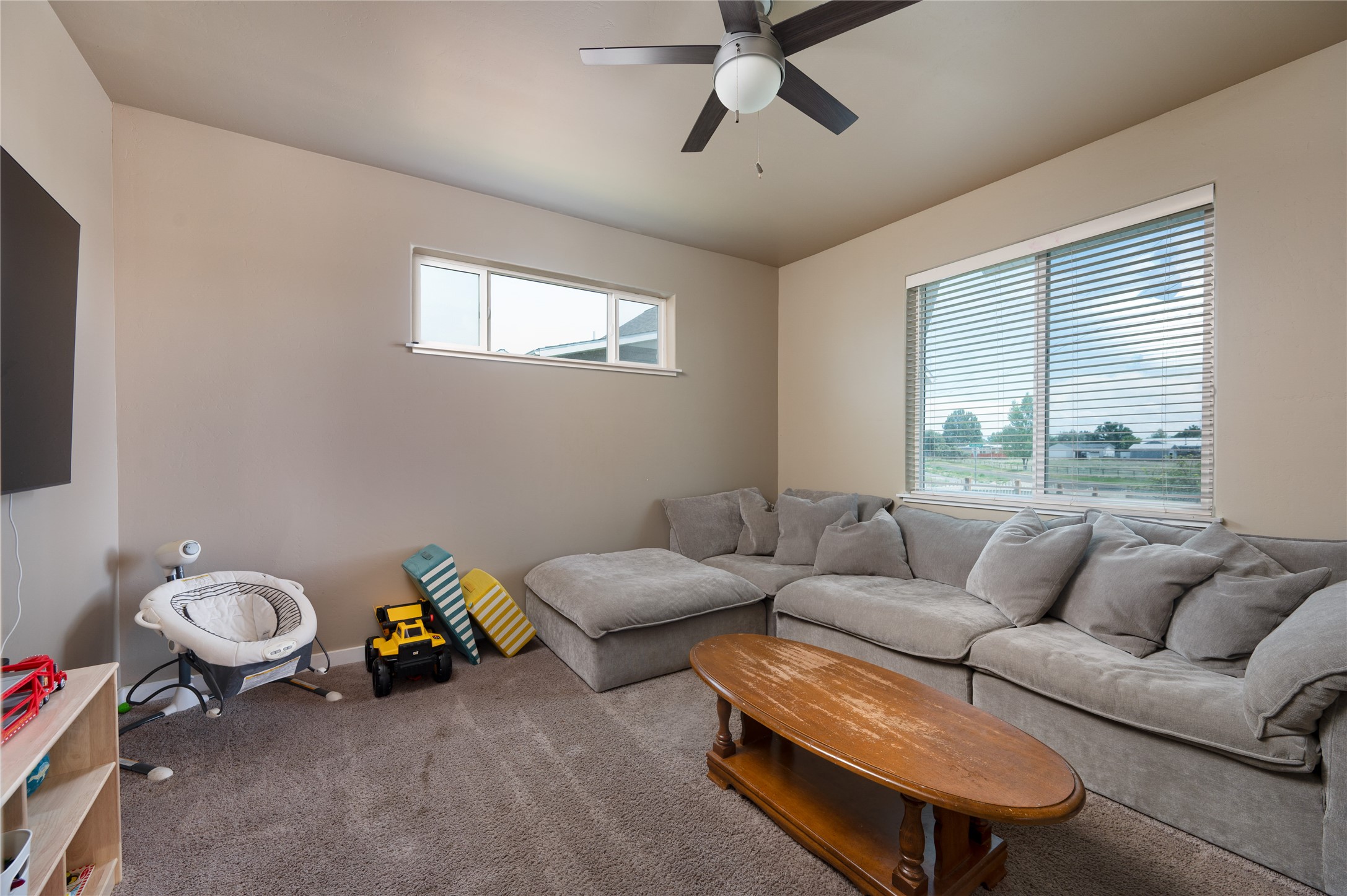 638 W Adams Street Property Photo 18