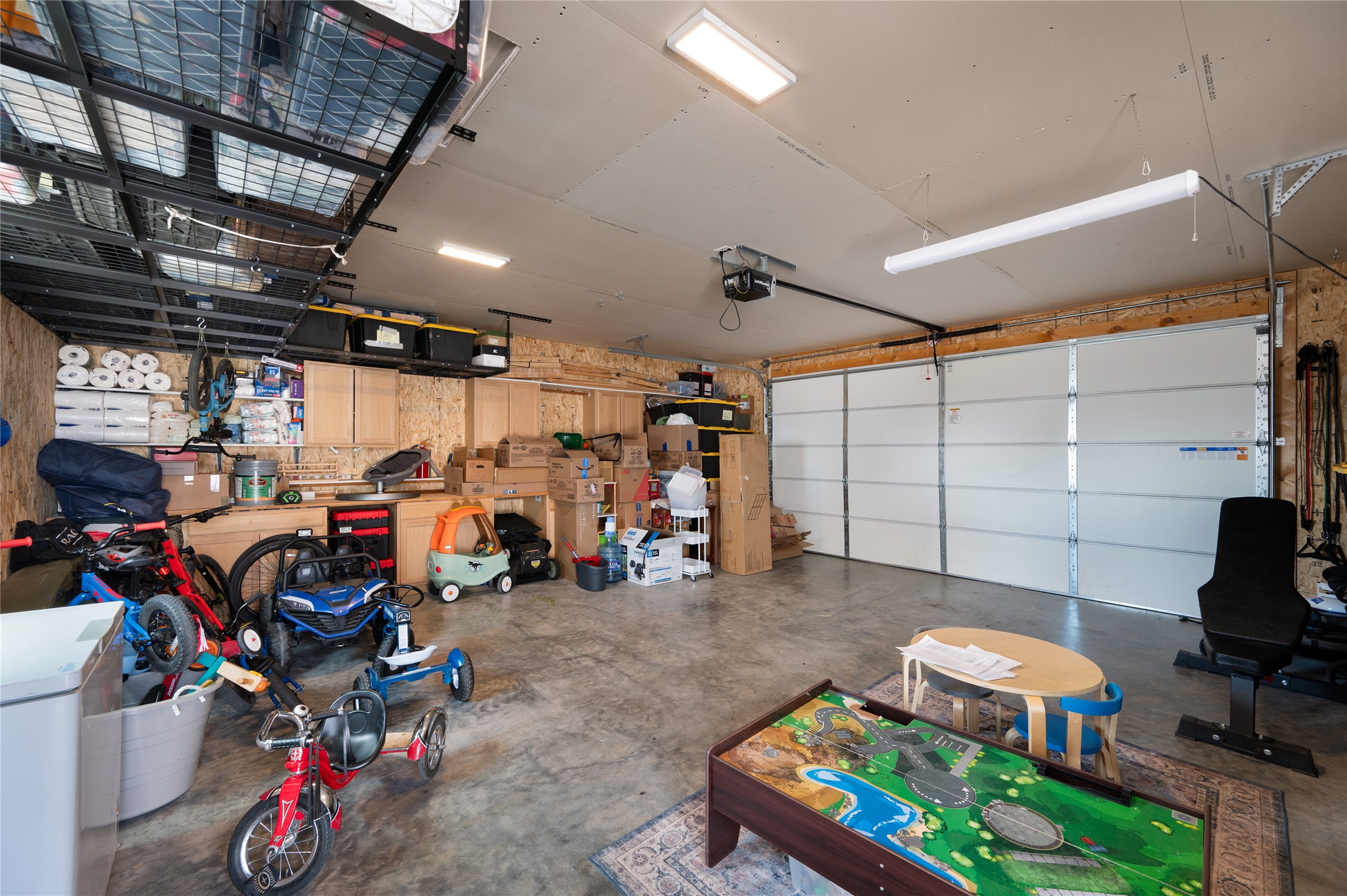 638 W Adams Street Property Photo 22