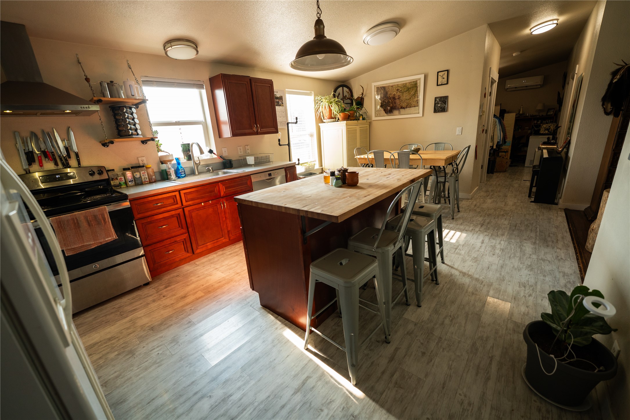1137 Aspen Lane Property Photo 4