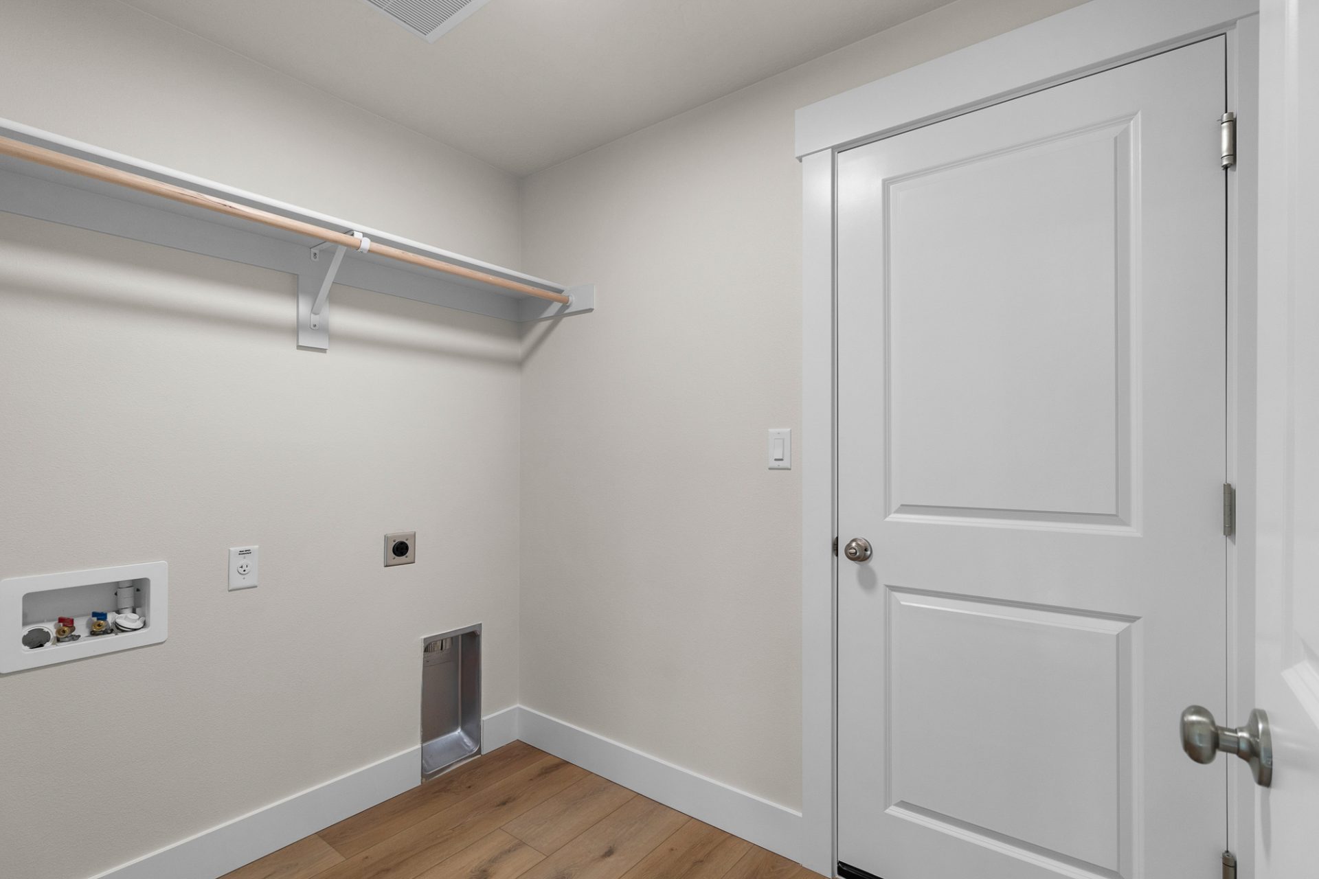 9694 Bedstraw Loop Property Photo 14