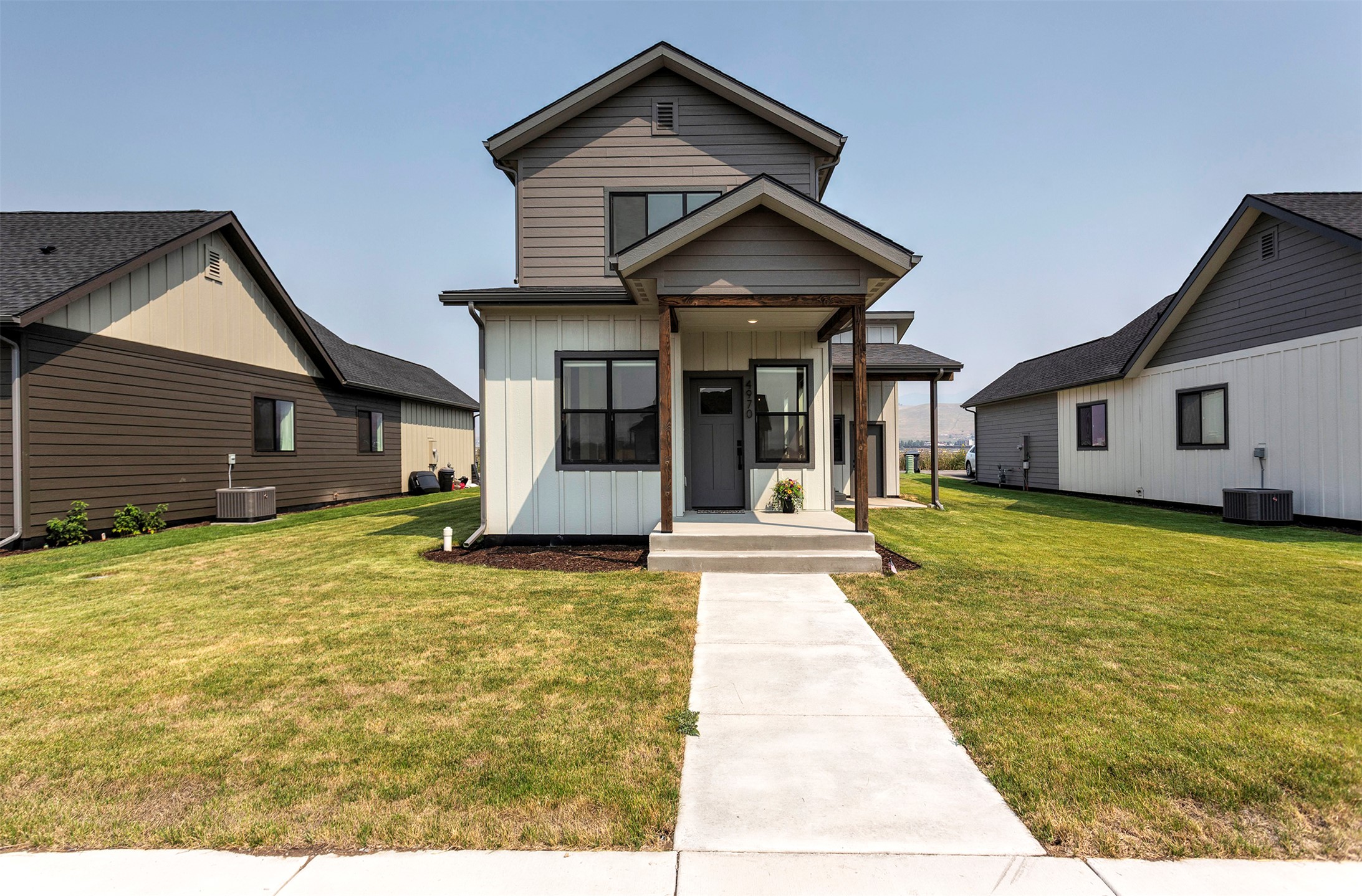 4970 England Boulevard Property Photo 1