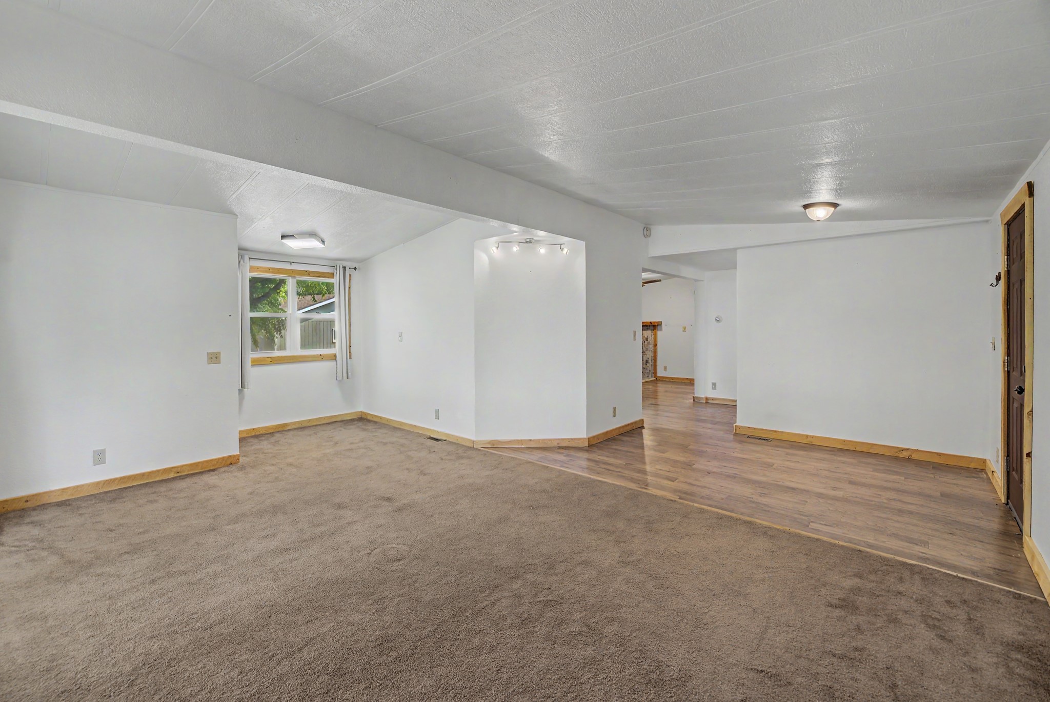 4501 Woodchuck Drive Property Photo 7
