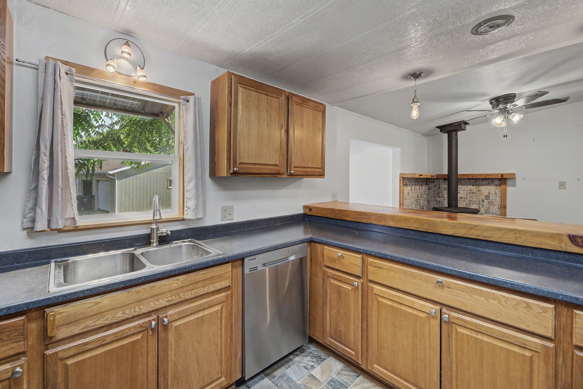 4501 Woodchuck Drive Property Photo 10