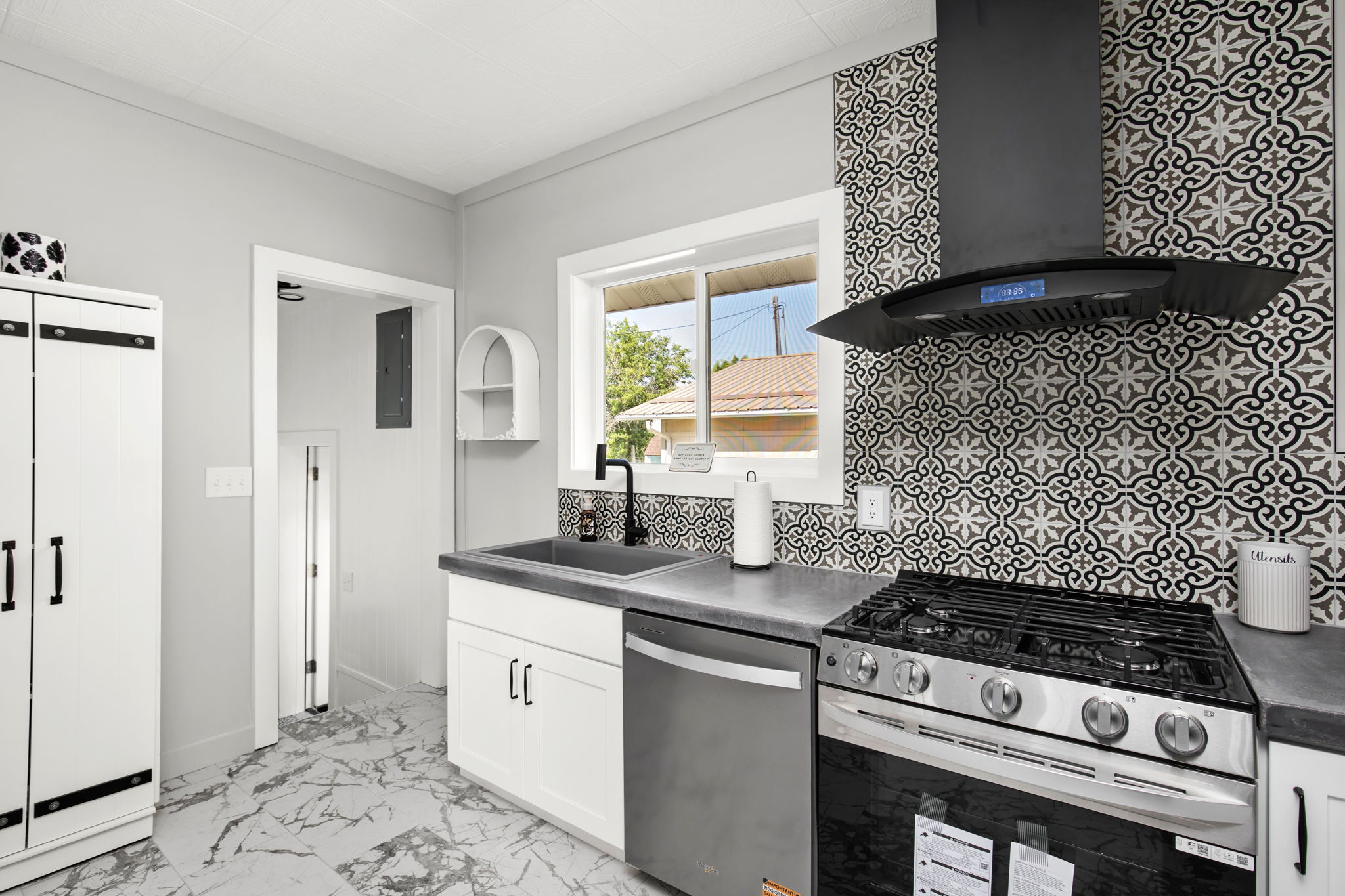 107 2nd Street N Property Photo 10