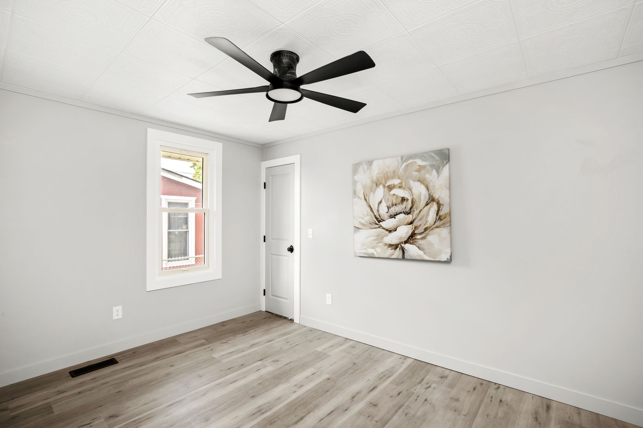 107 2nd Street N Property Photo 23