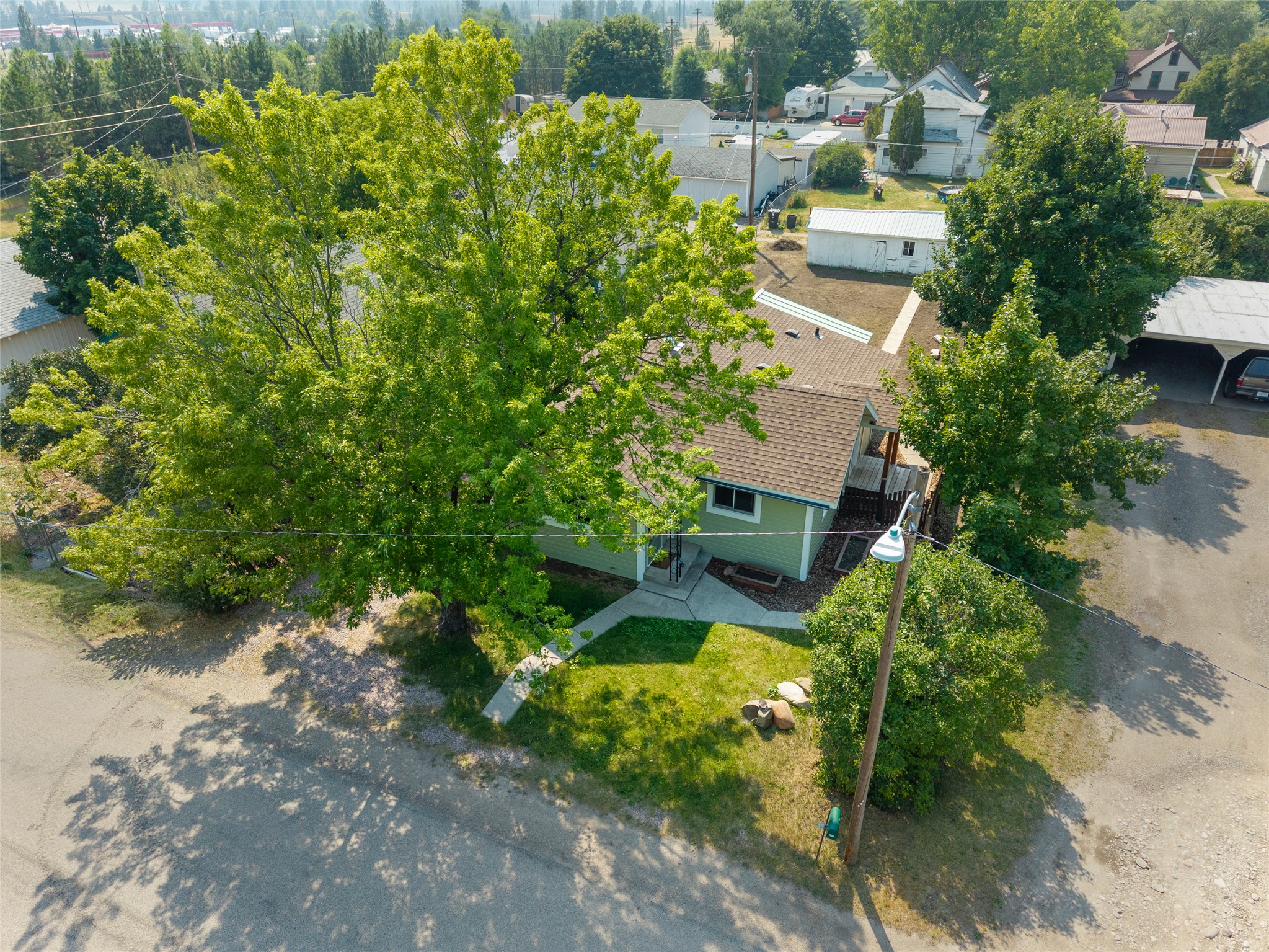 925 3rd Street Property Photo 2