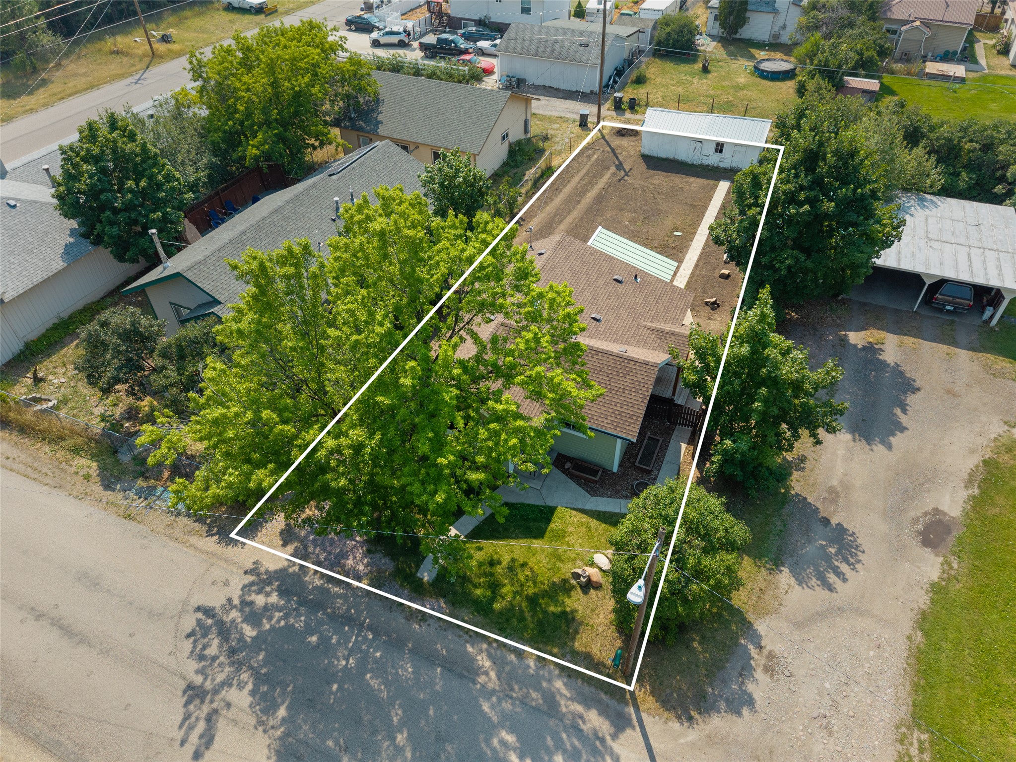 925 3rd Street Property Photo 3