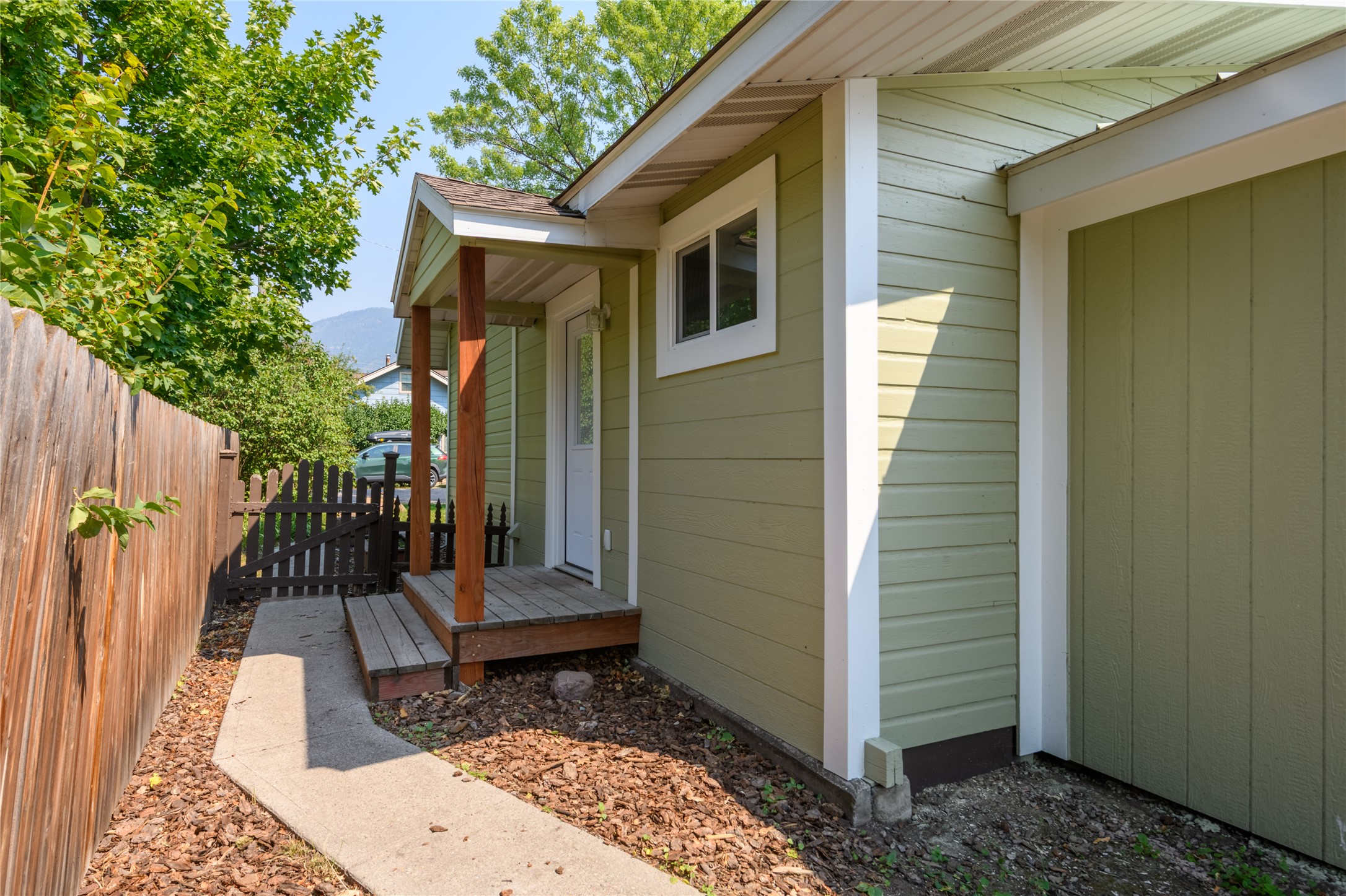 925 3rd Street Property Photo 15