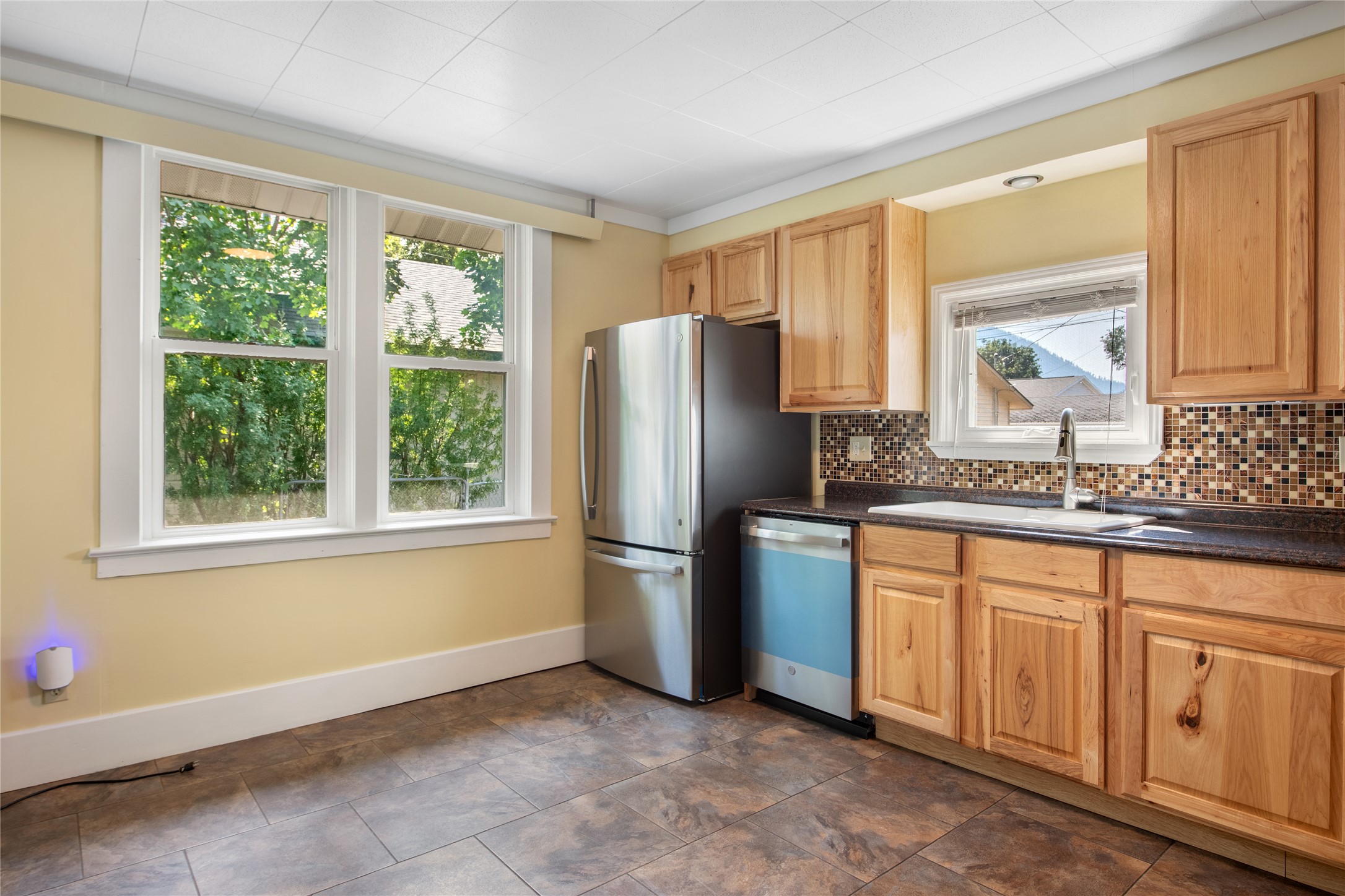 925 3rd Street Property Photo 26