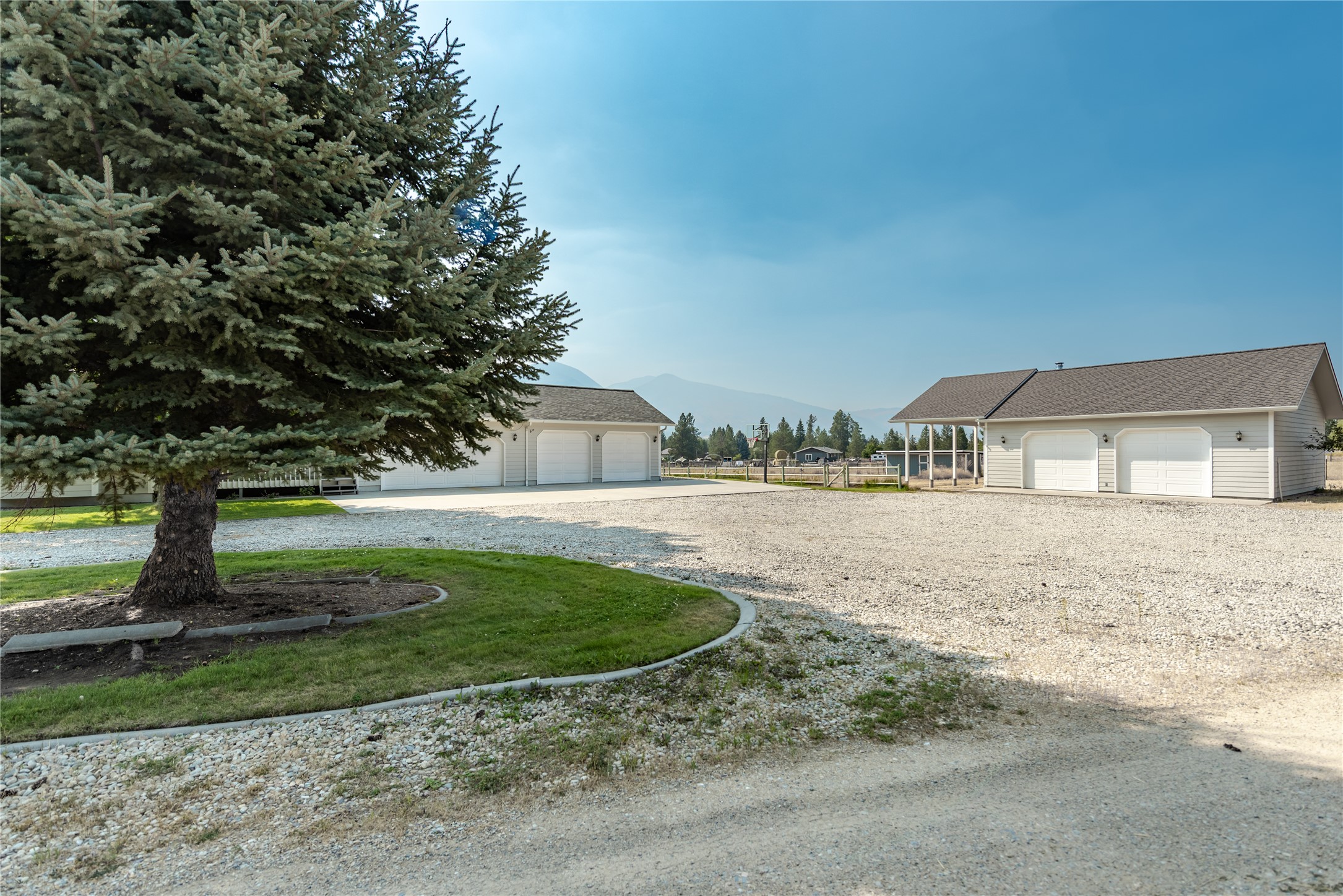 193 Cormoret Loop Property Photo 3