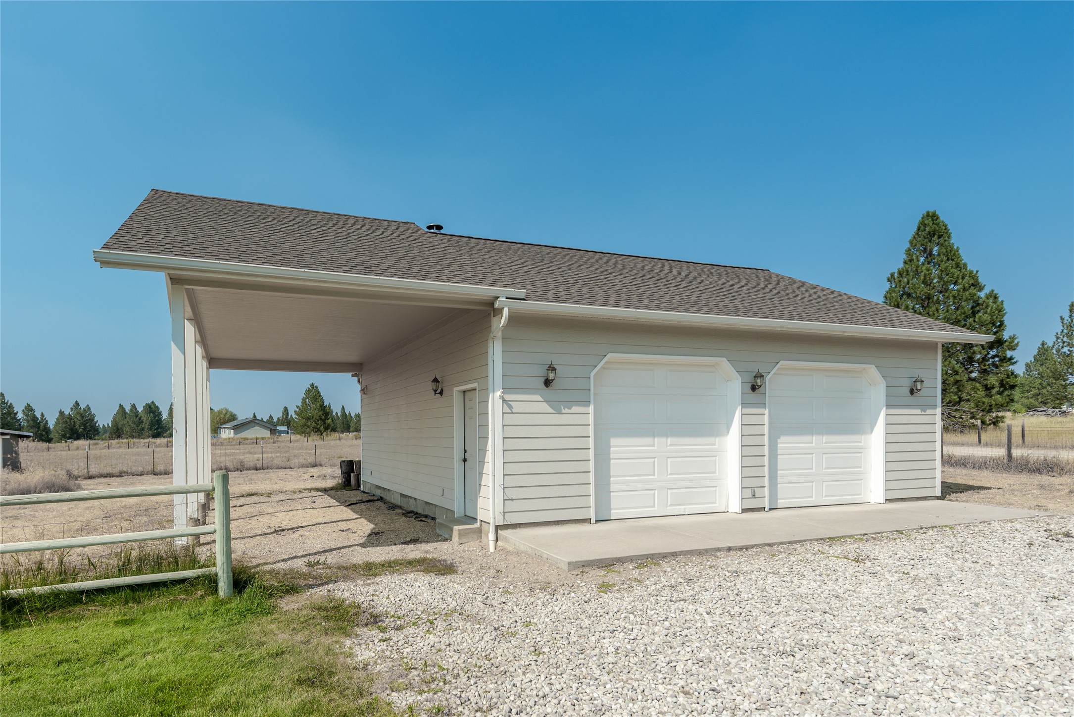 193 Cormoret Loop Property Photo 4